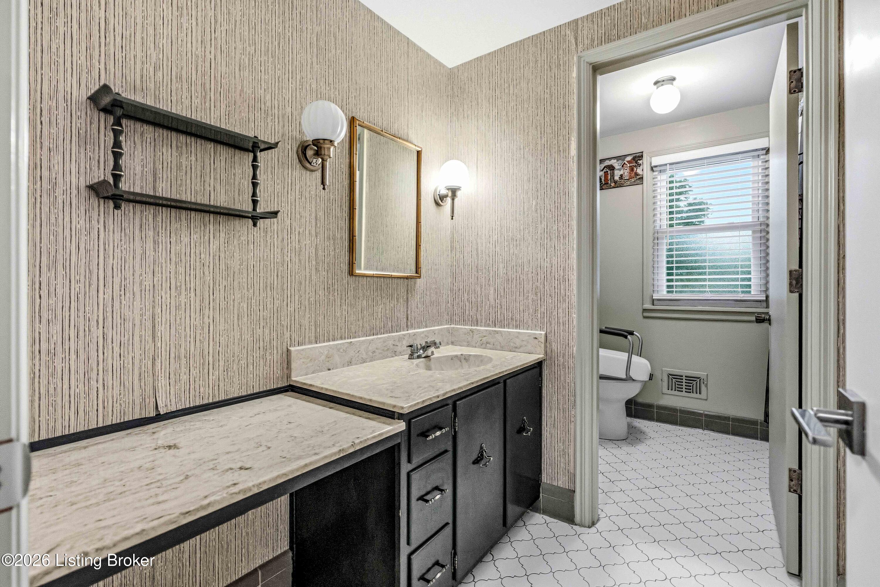 1804 Crossgate Ln Property Photo 11