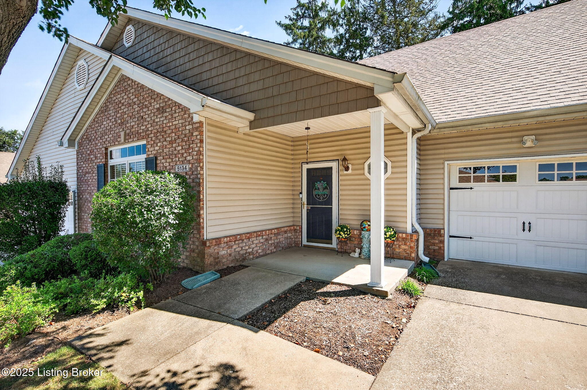 5134 Southern Charm Ln Property Photo 1