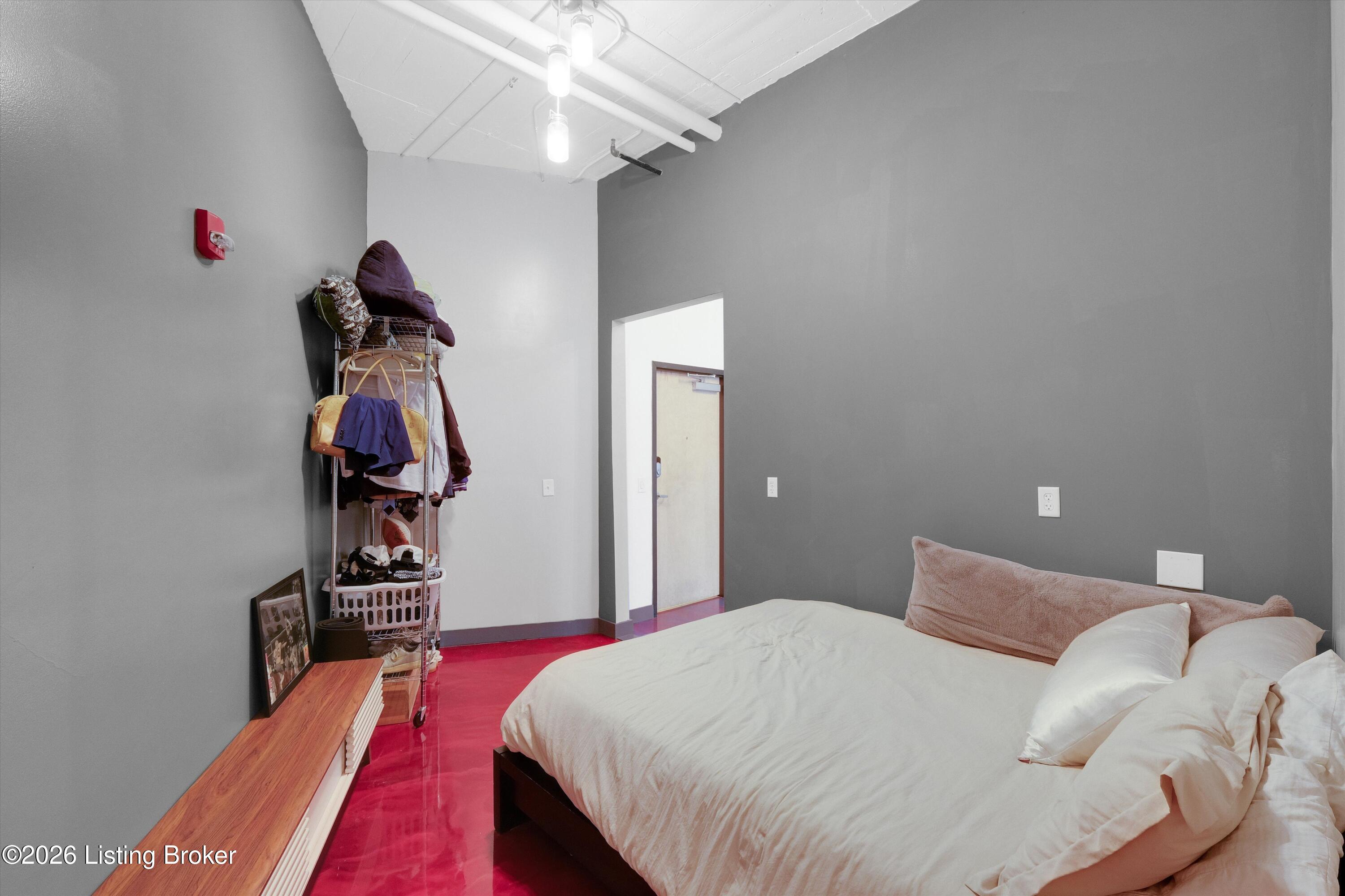 815 W Market St 707 Property Photo 15