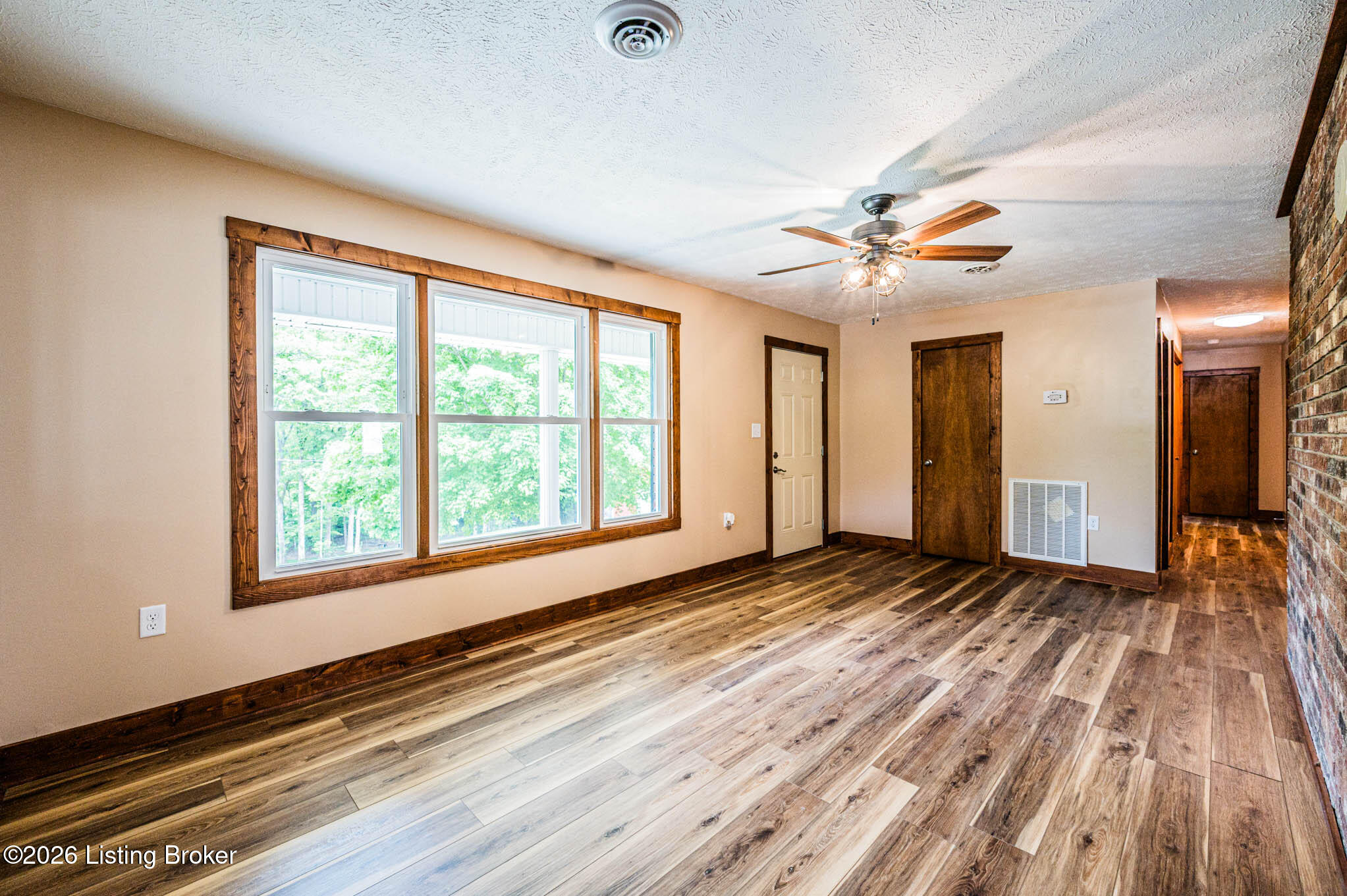 915 Brier Creek Rd Property Photo 4