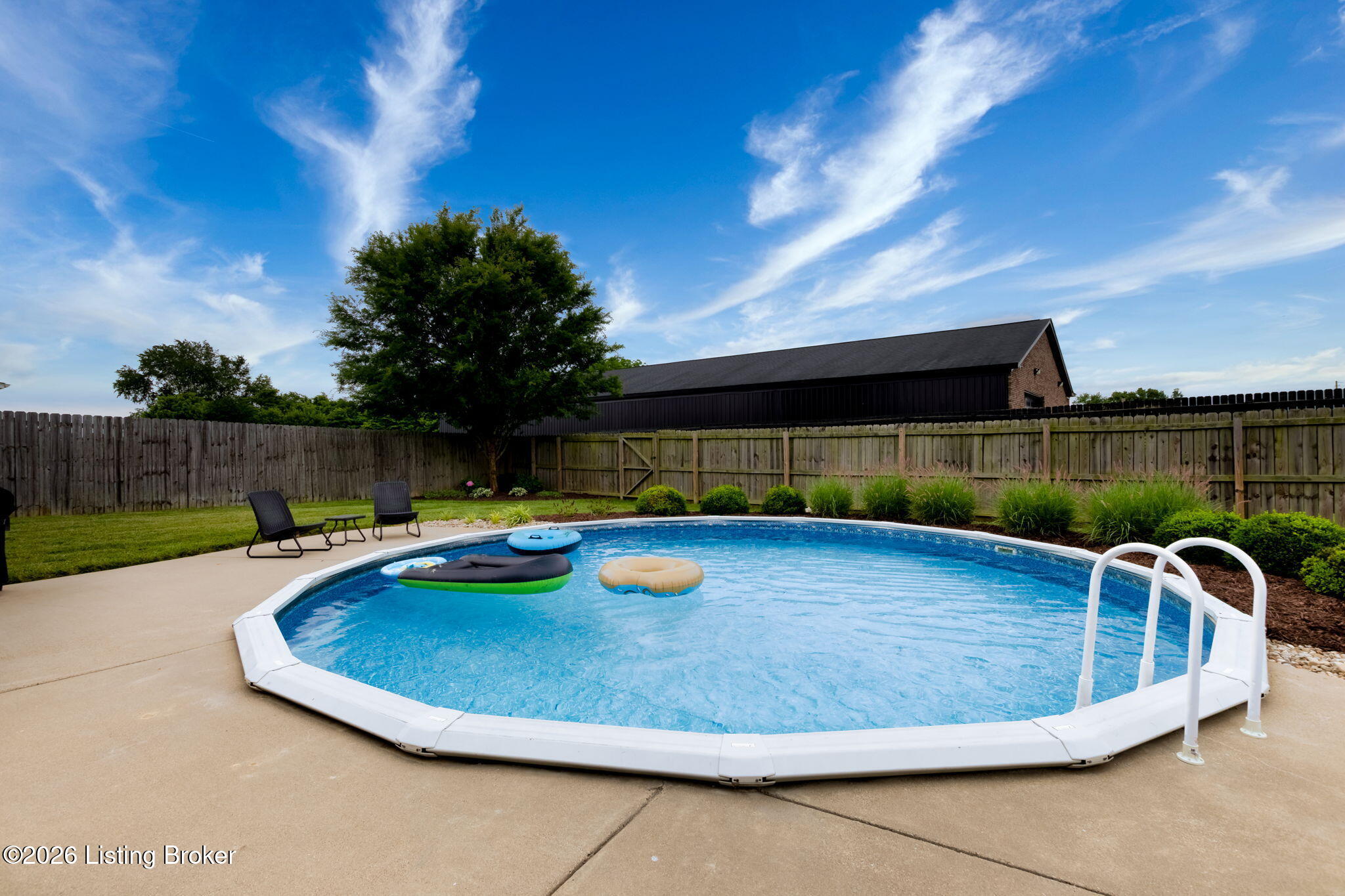 129 Round Rock Dr Property Photo 4