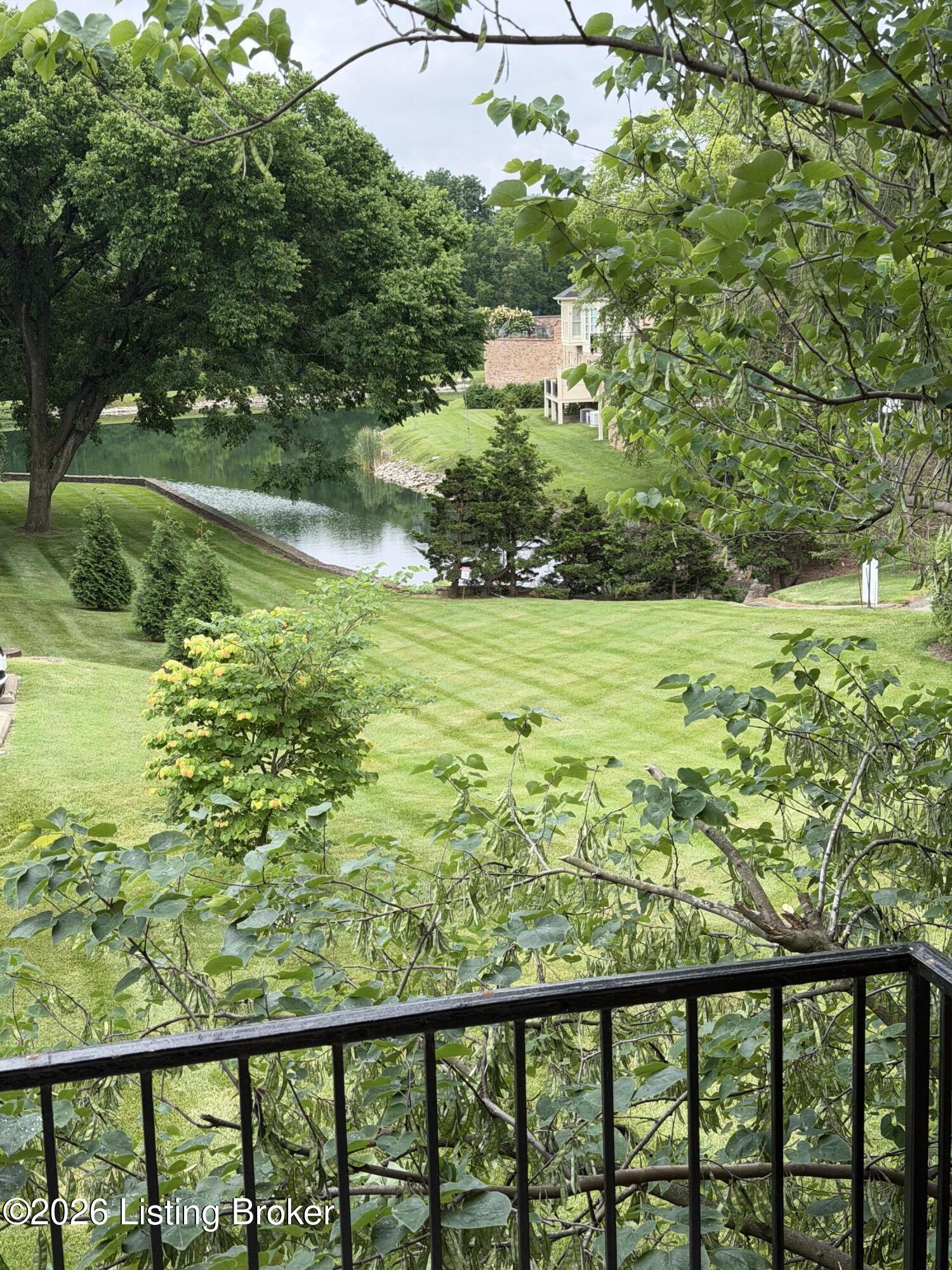 1112 Chamberlain Hill Rd Property Photo 4