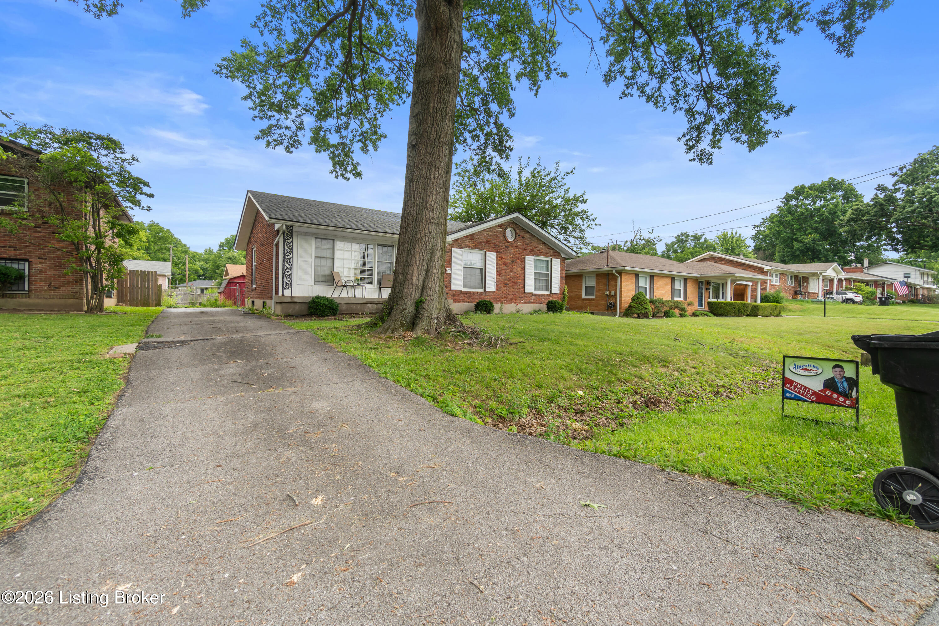 5412 Dannyboy Ln Property Photo 2