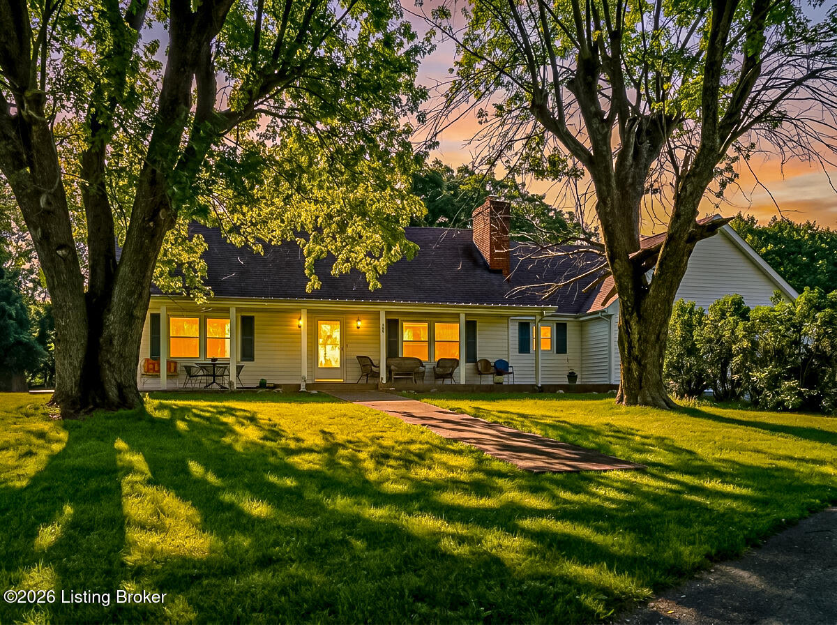 904 Waddy Rd Property Photo 1