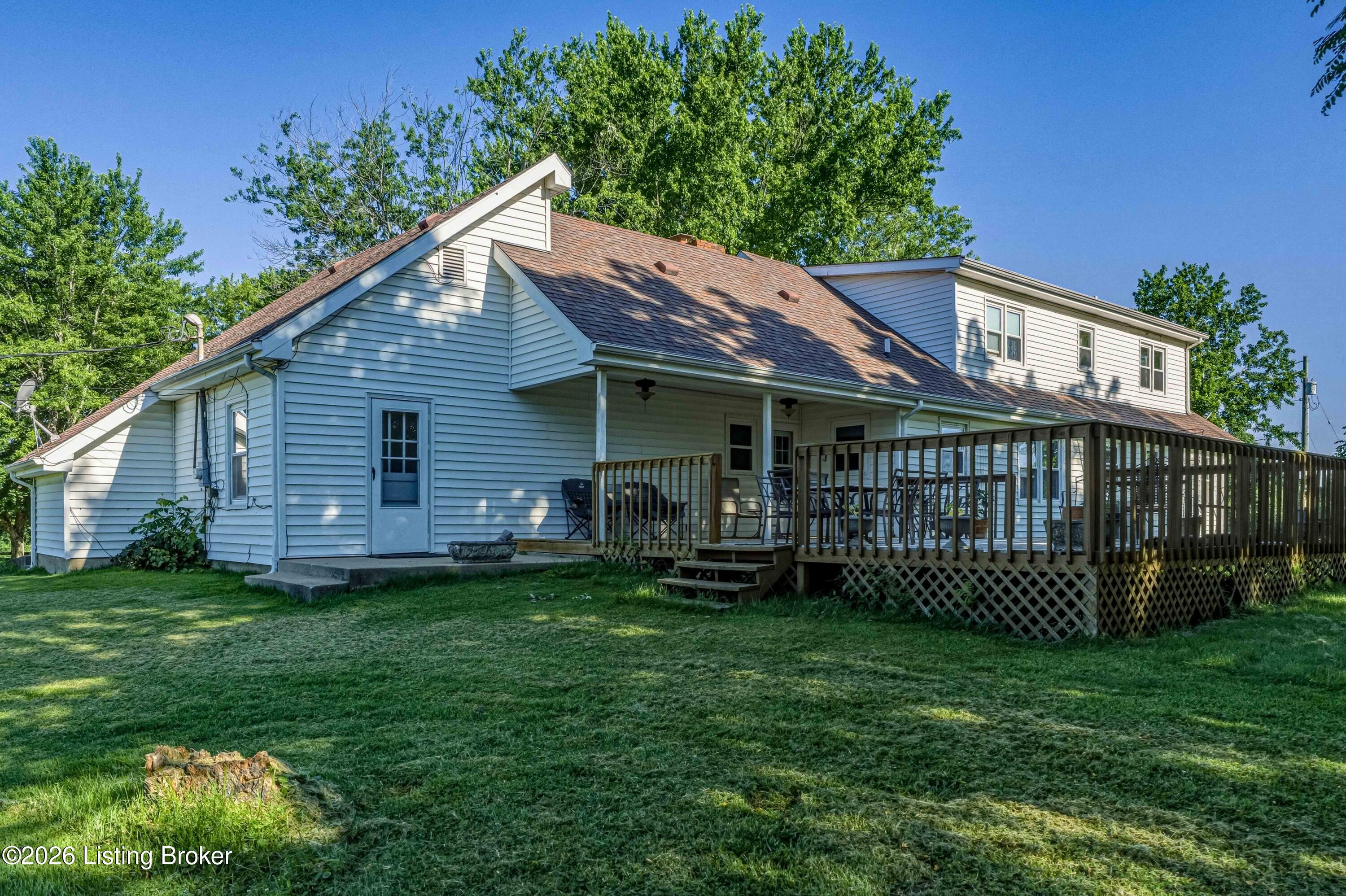 904 Waddy Rd Property Photo 6