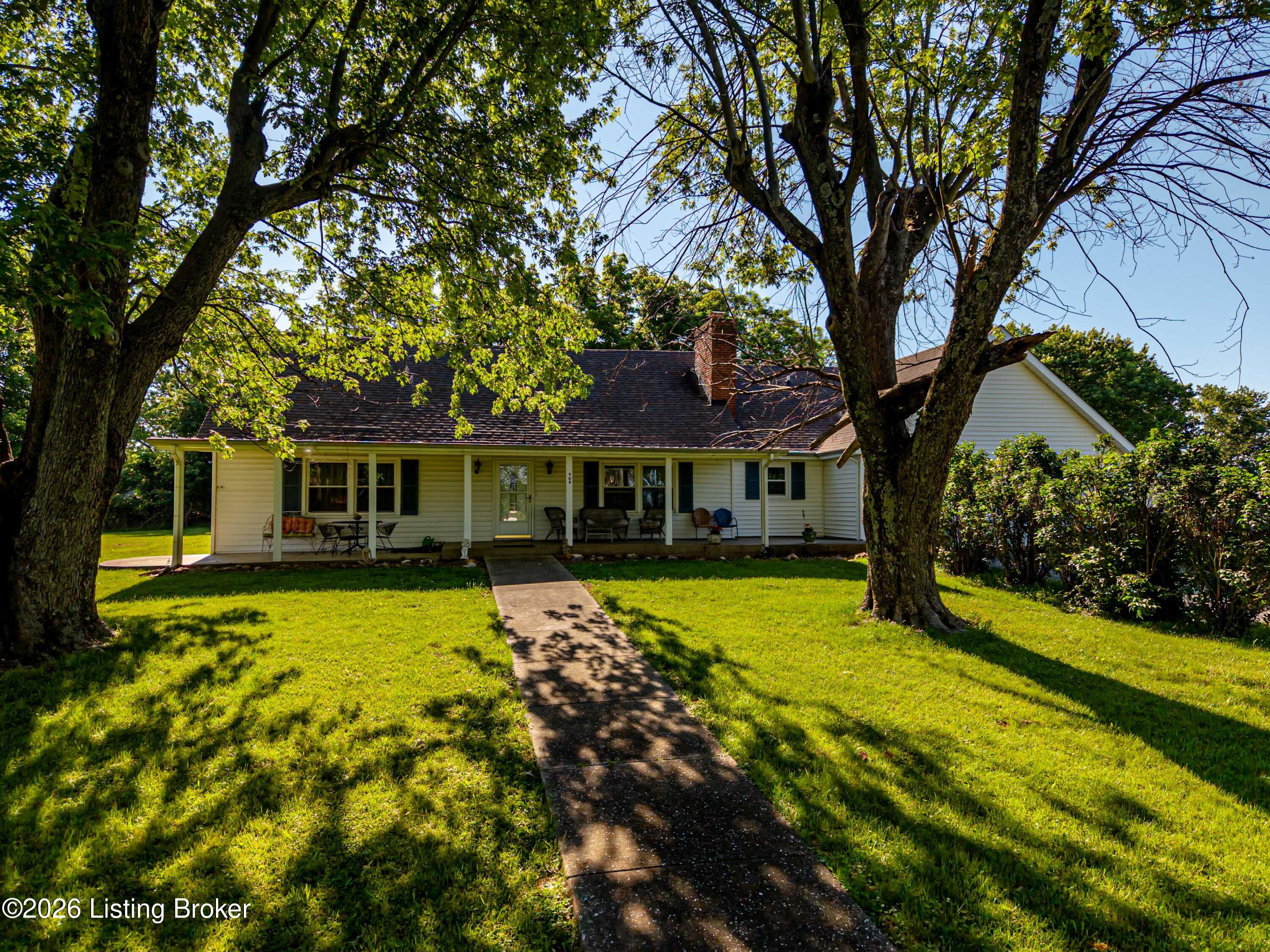 904 Waddy Rd Property Photo 7