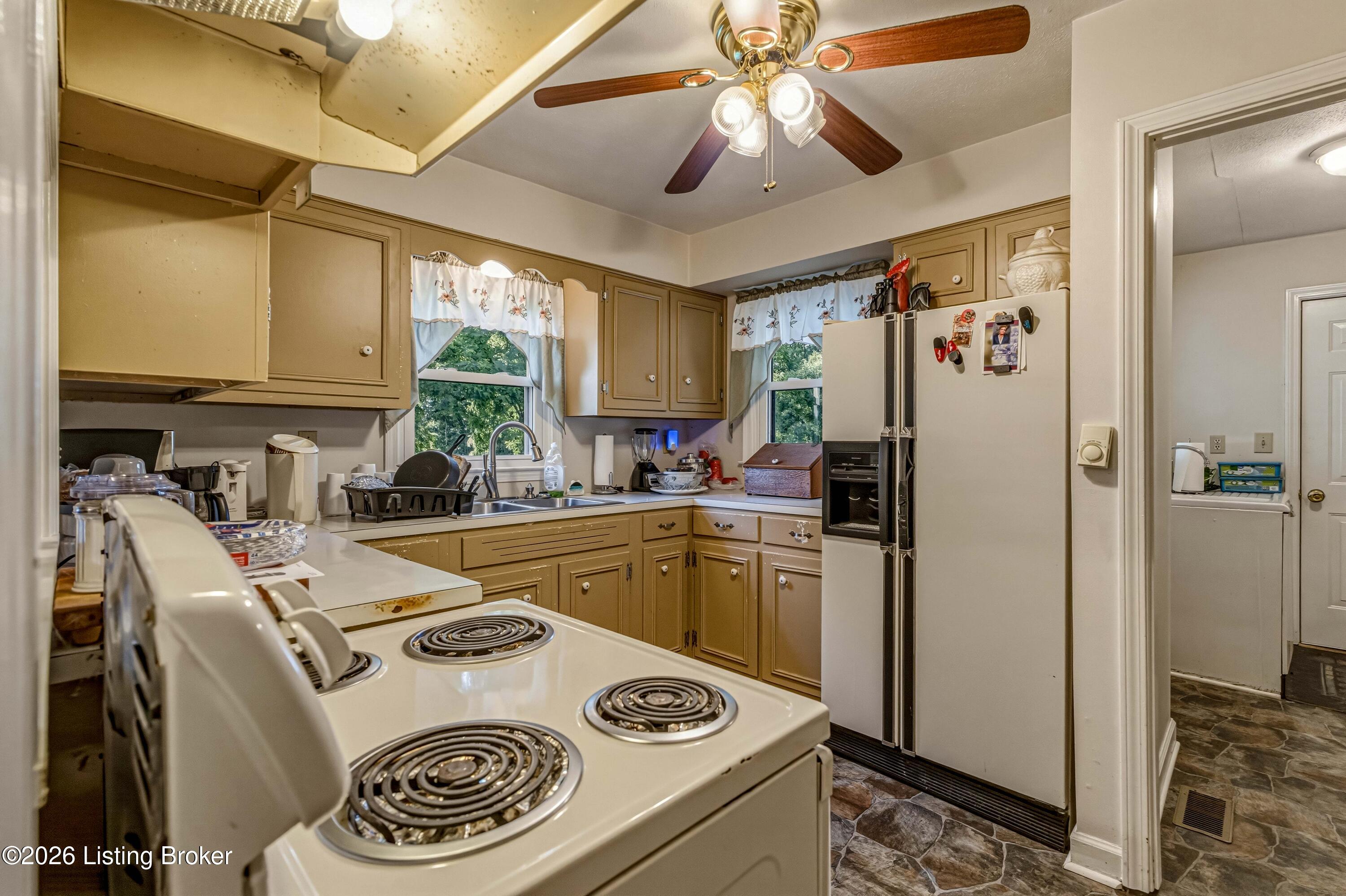 904 Waddy Rd Property Photo 46