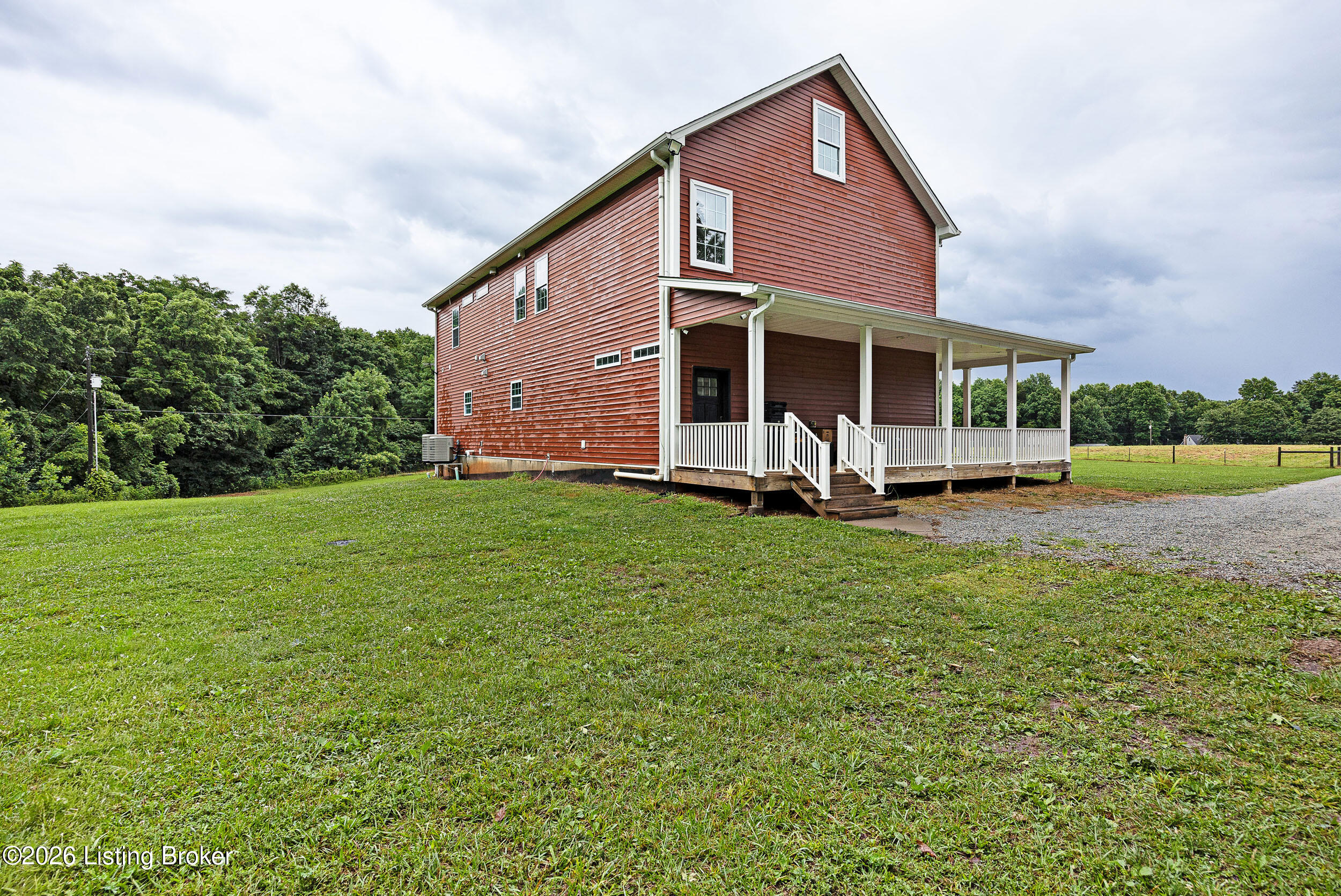 137 Lawrence Ln Property Photo 4