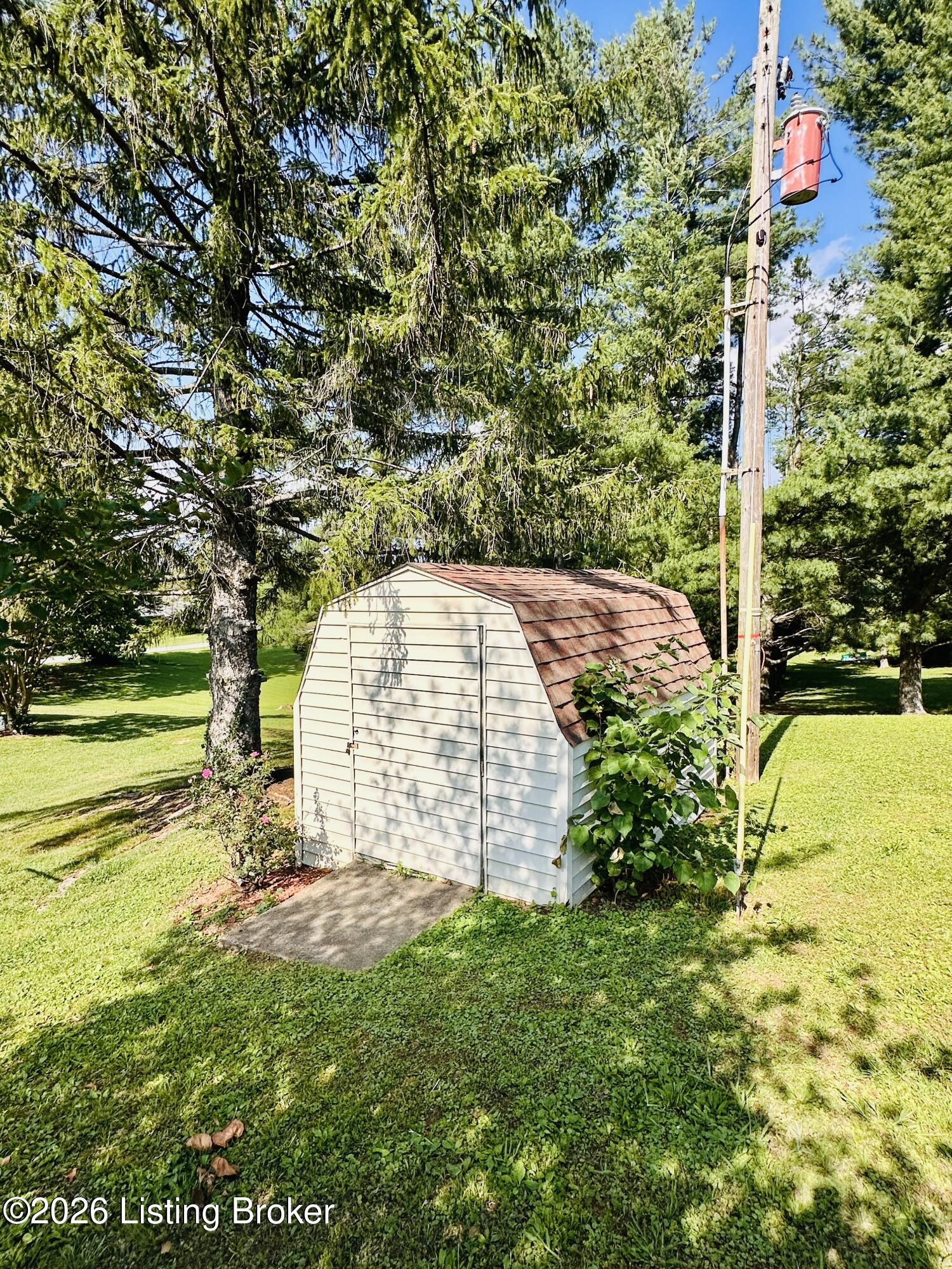 416 Hendricks St Property Photo 22