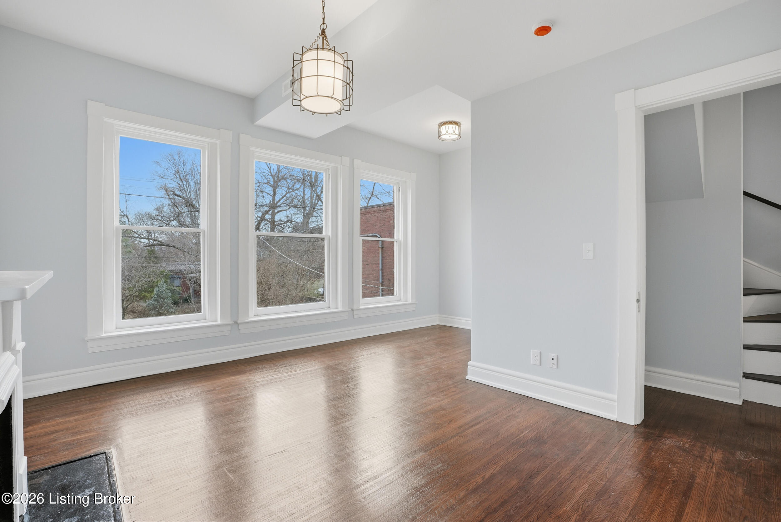 115 E Ormsby Ave Property Photo 14