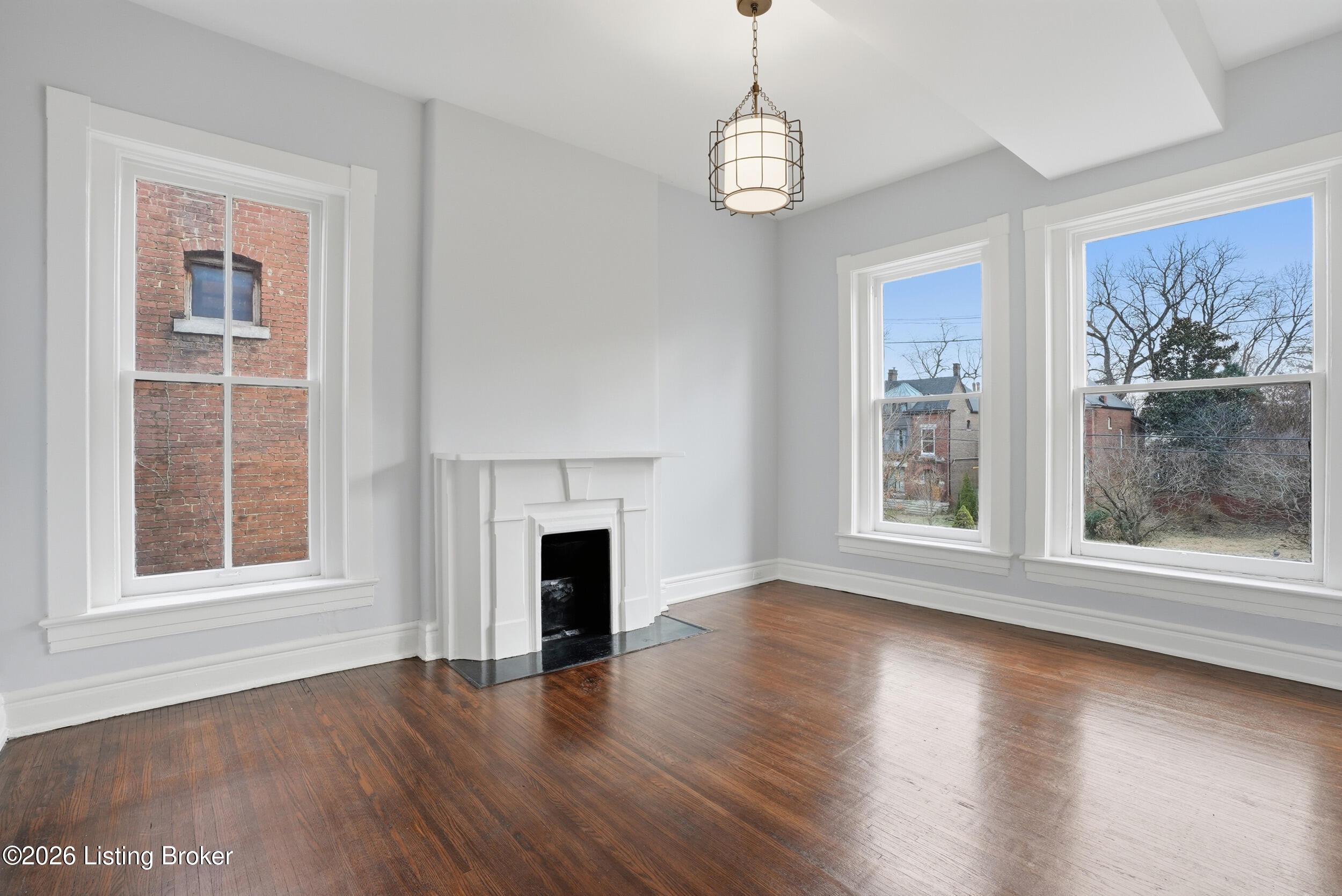 115 E Ormsby Ave Property Photo 15