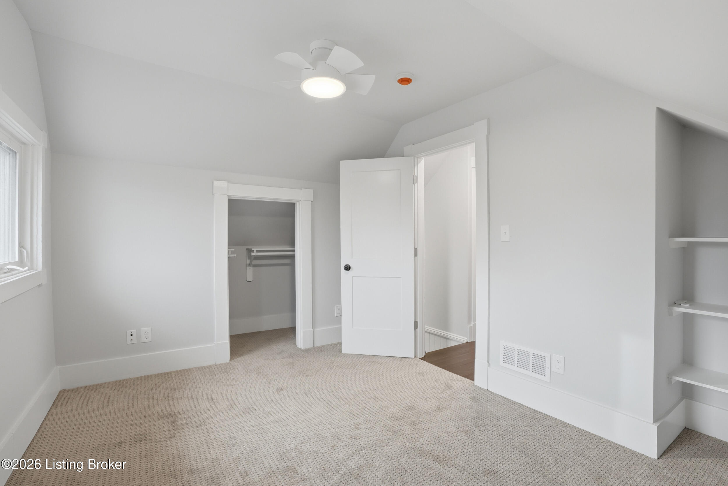 115 E Ormsby Ave Property Photo 30
