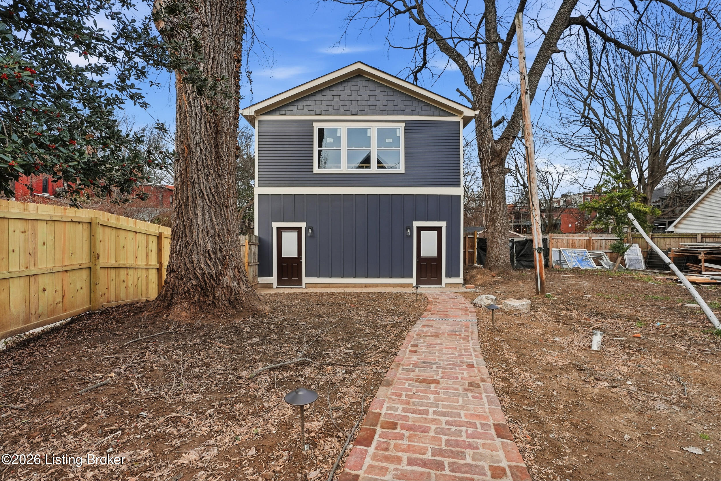 115 E Ormsby Ave Property Photo 37