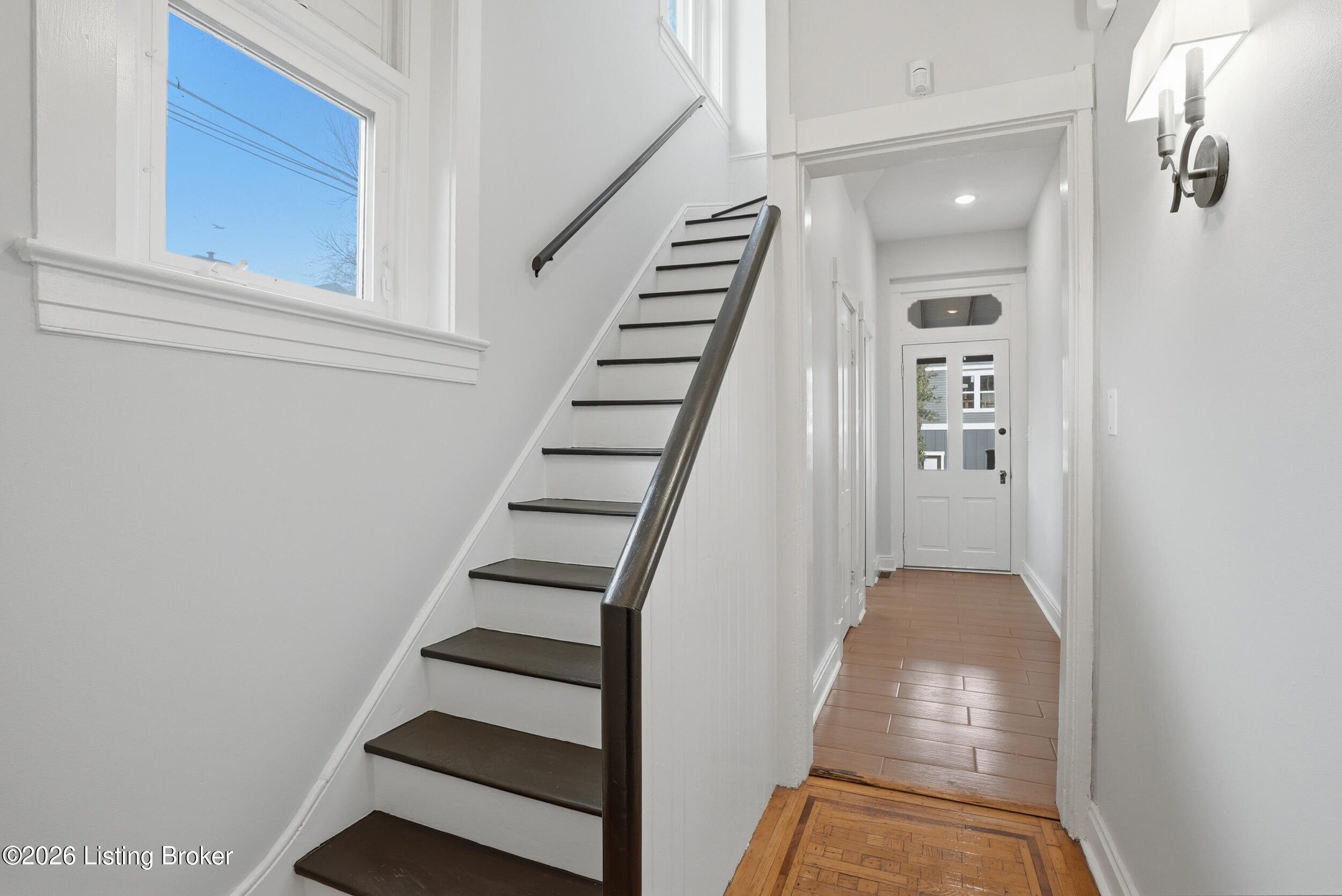 115 E Ormsby Ave Property Photo 46