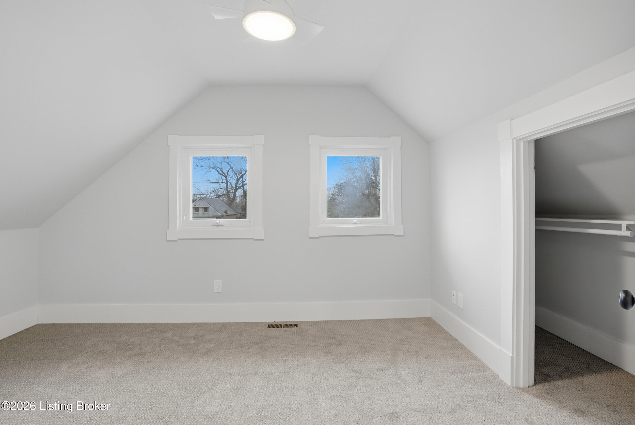 115 E Ormsby Ave Property Photo 47