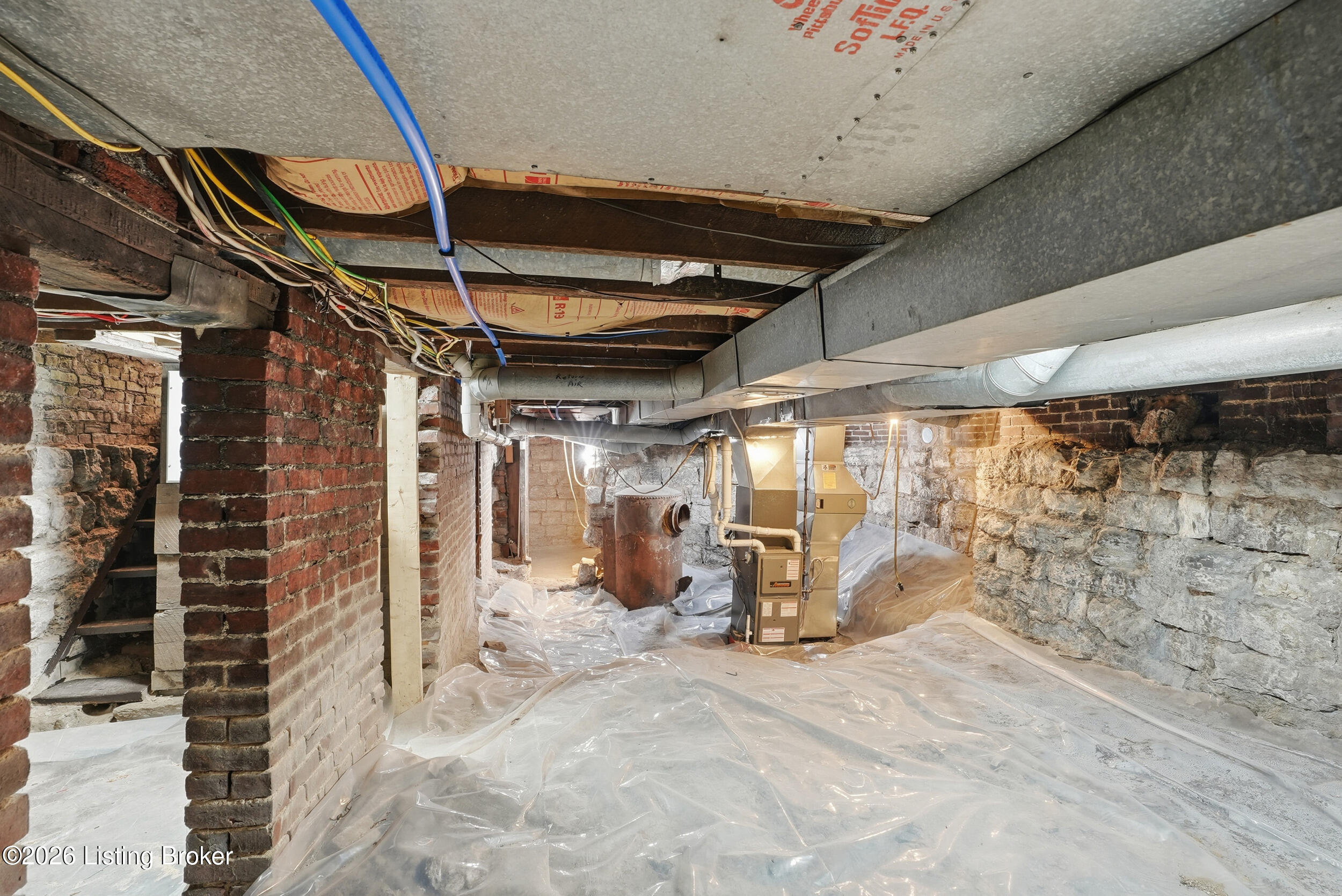 115 E Ormsby Ave Property Photo 49