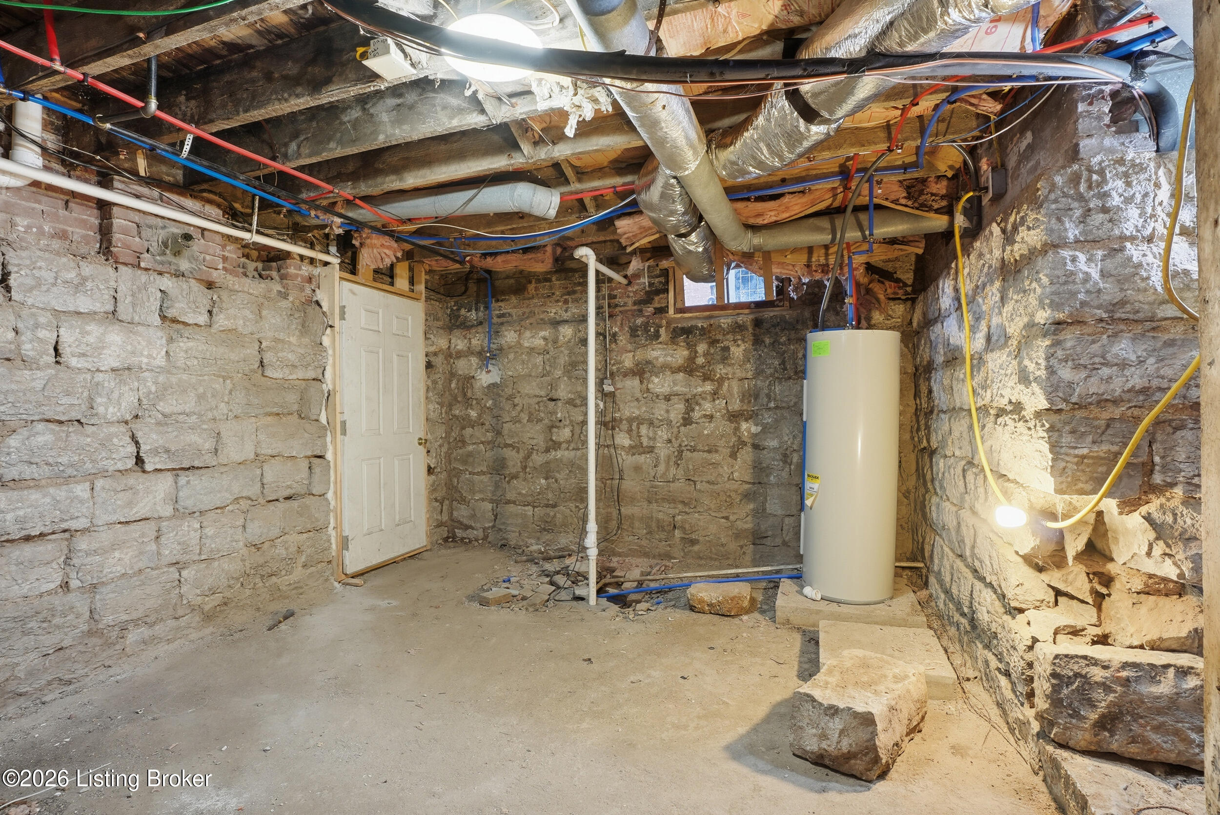 115 E Ormsby Ave Property Photo 50