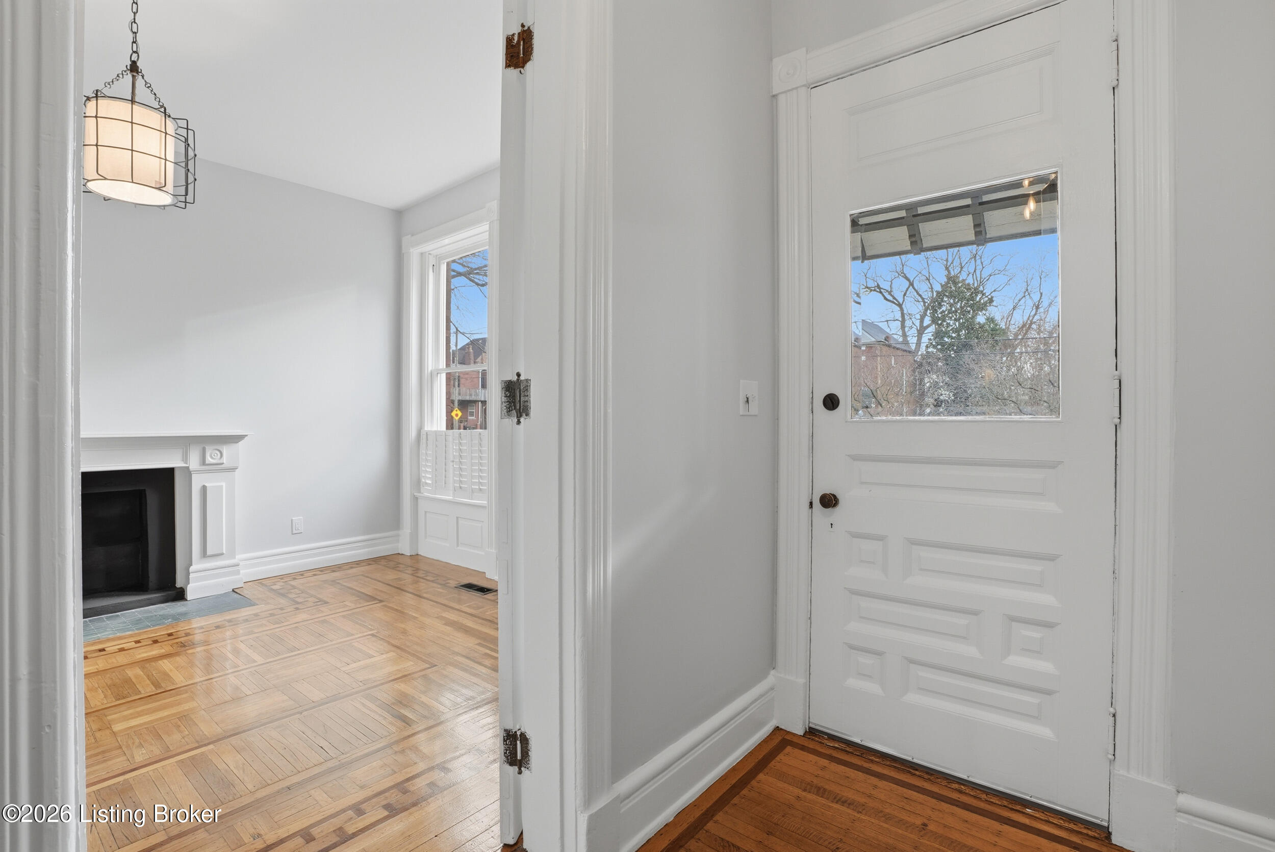 115 E Ormsby Ave Property Photo 52