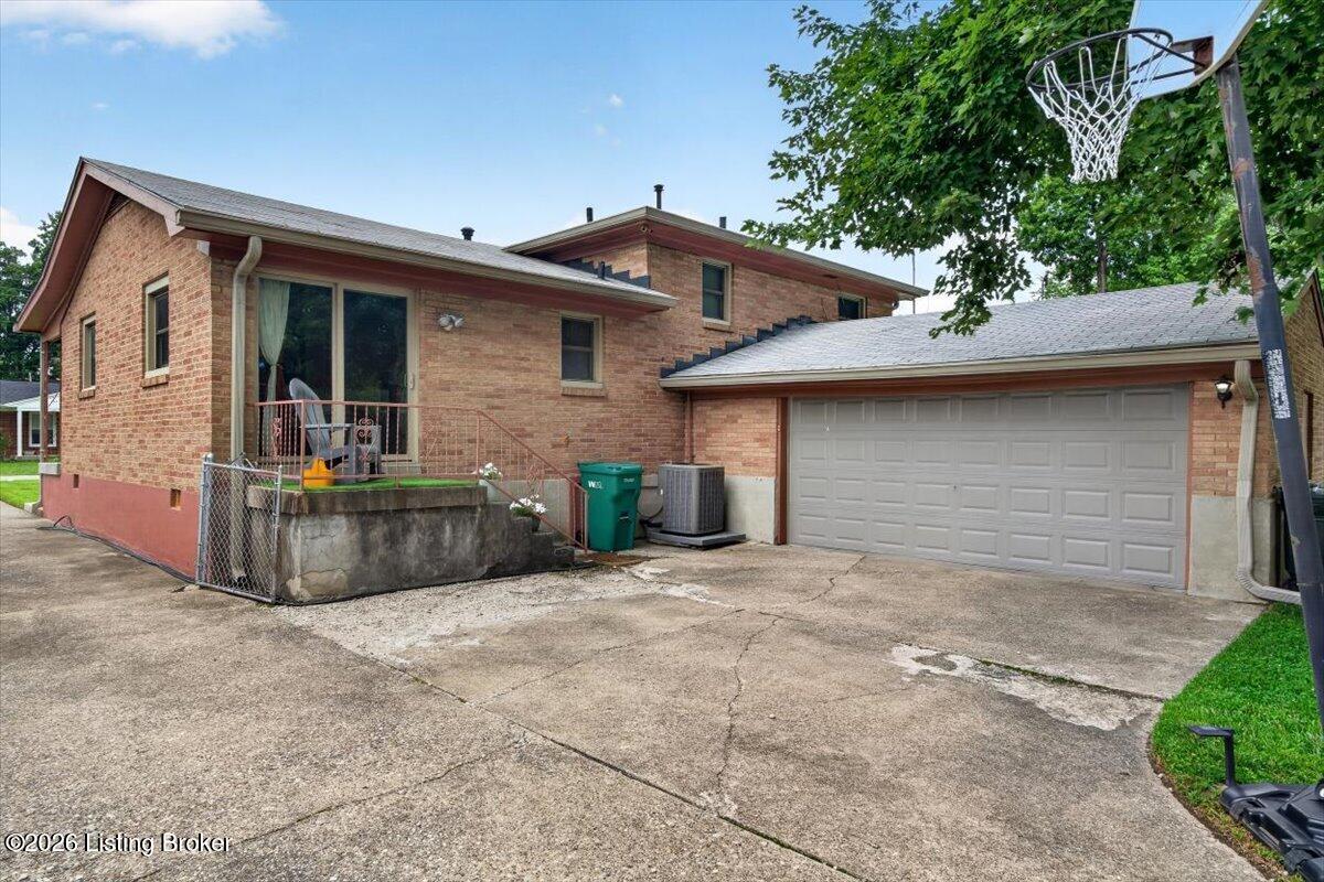 3911 Serene Way Property Photo 4