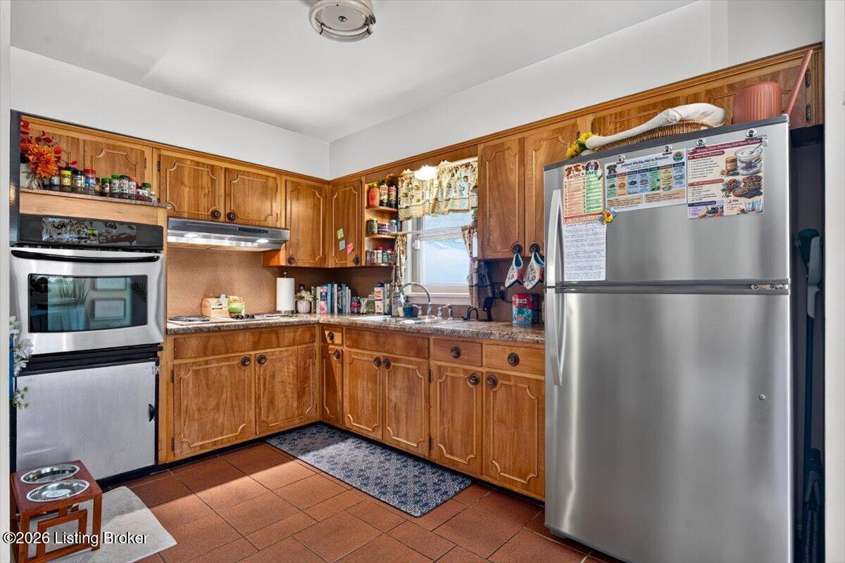 3911 Serene Way Property Photo 9