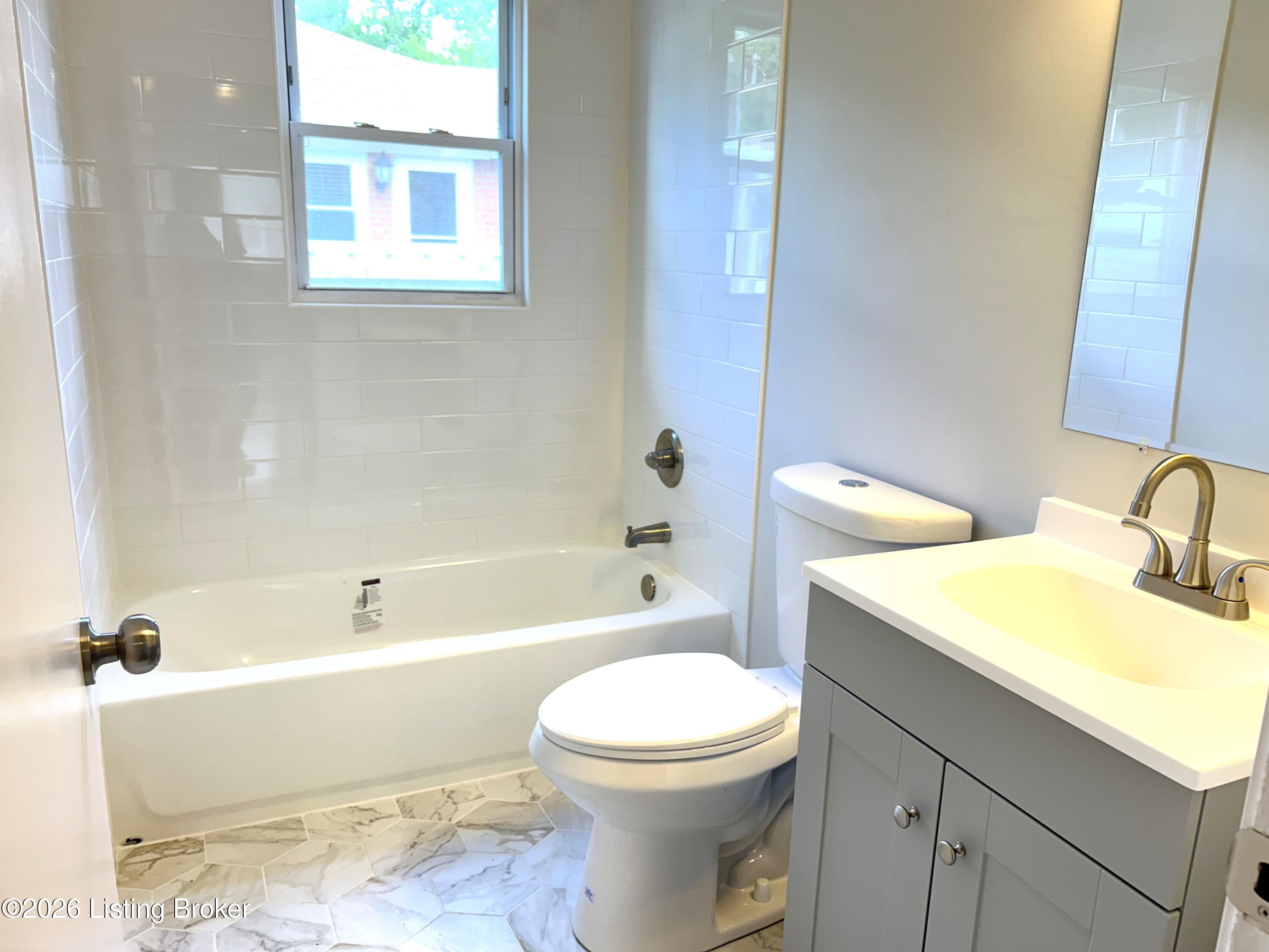 1614 Linda Way Property Photo 7