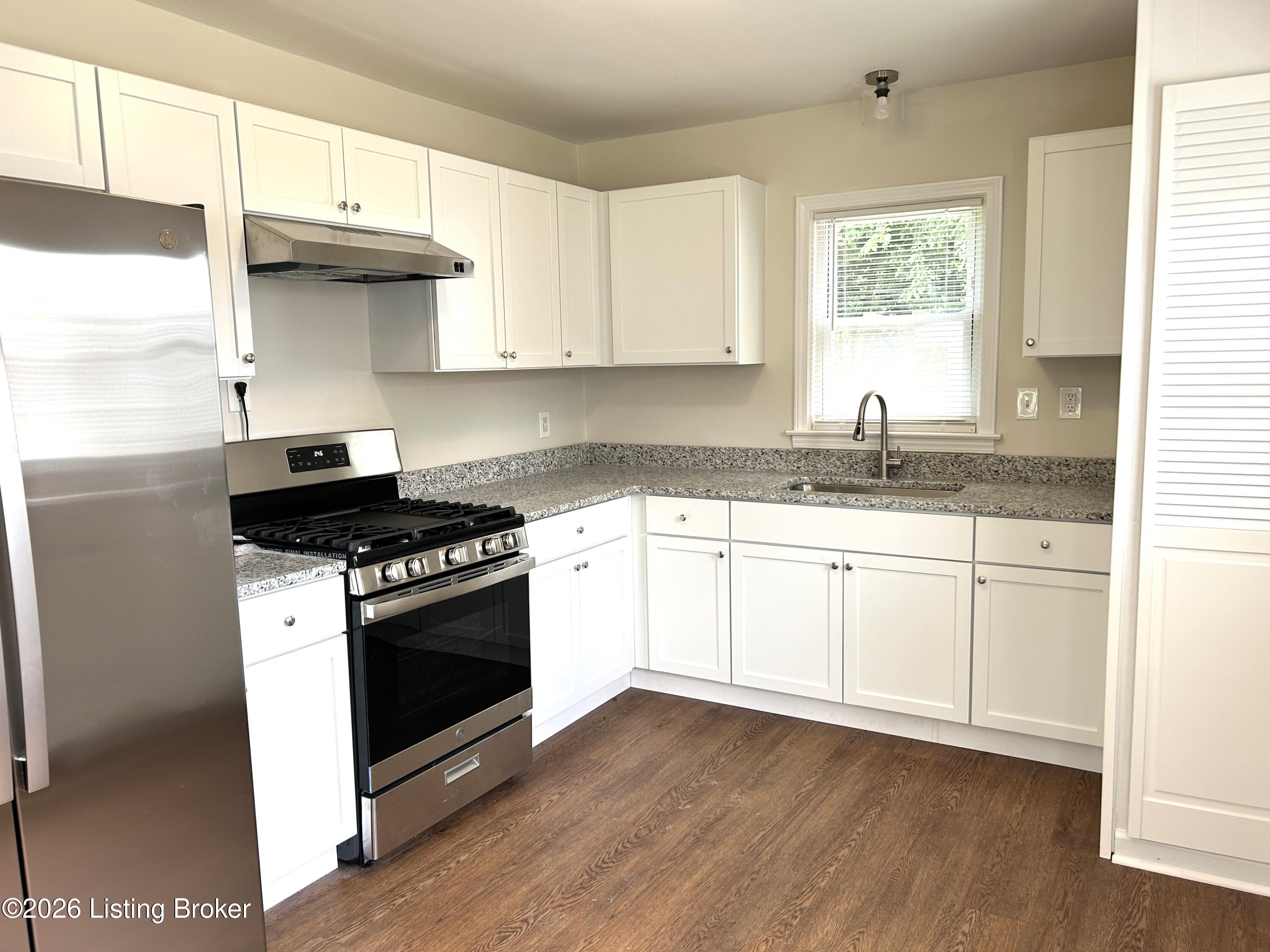 1614 Linda Way Property Photo 8