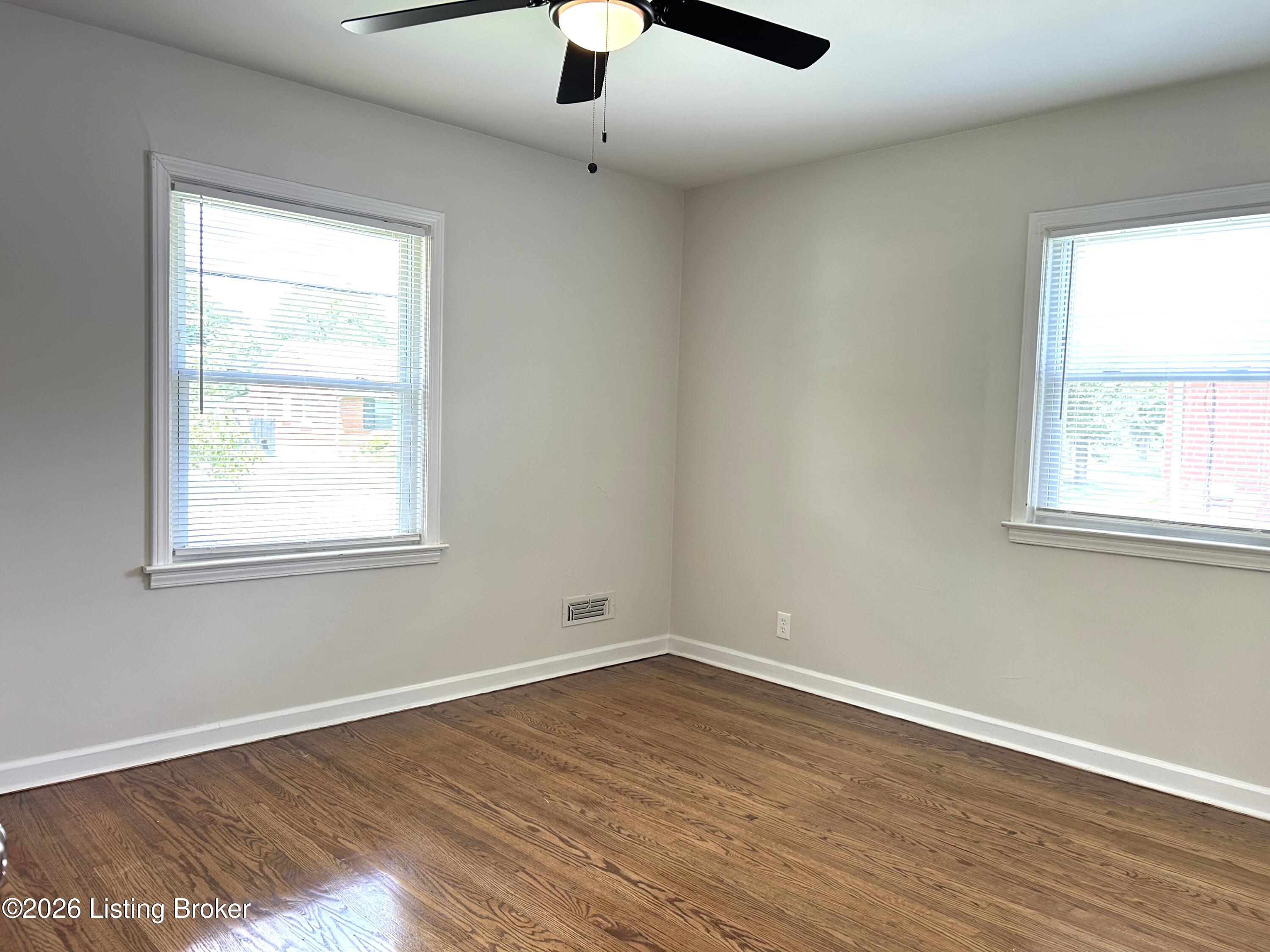 1614 Linda Way Property Photo 10