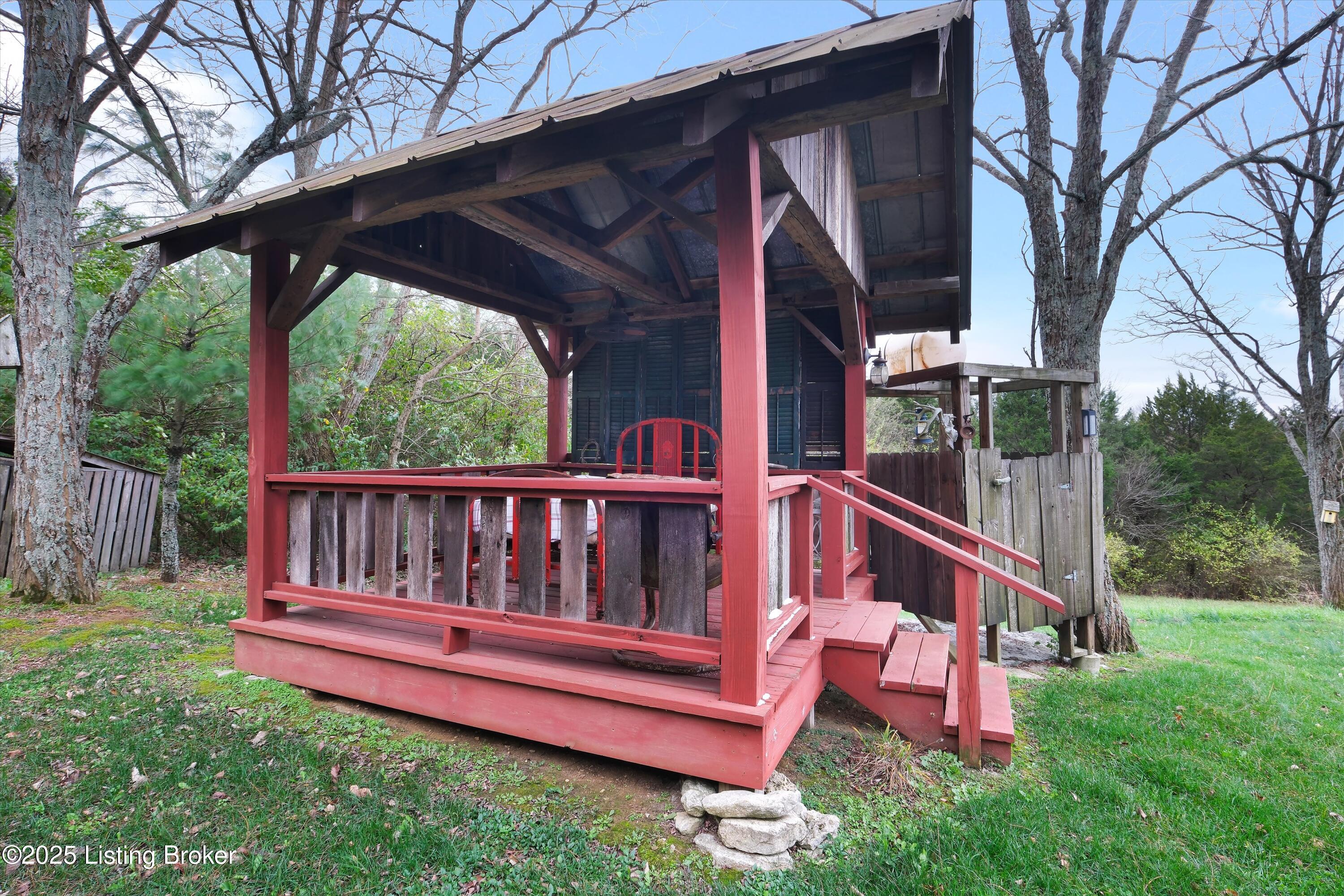 2945 N Greenbrier Rd Property Photo 82
