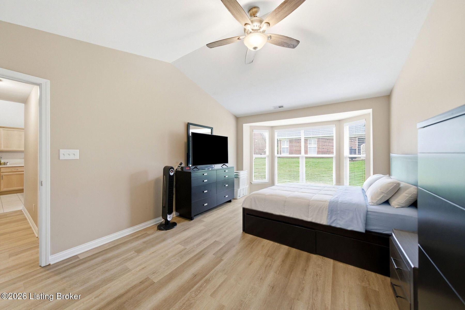 8903 Stara Way Property Photo 16