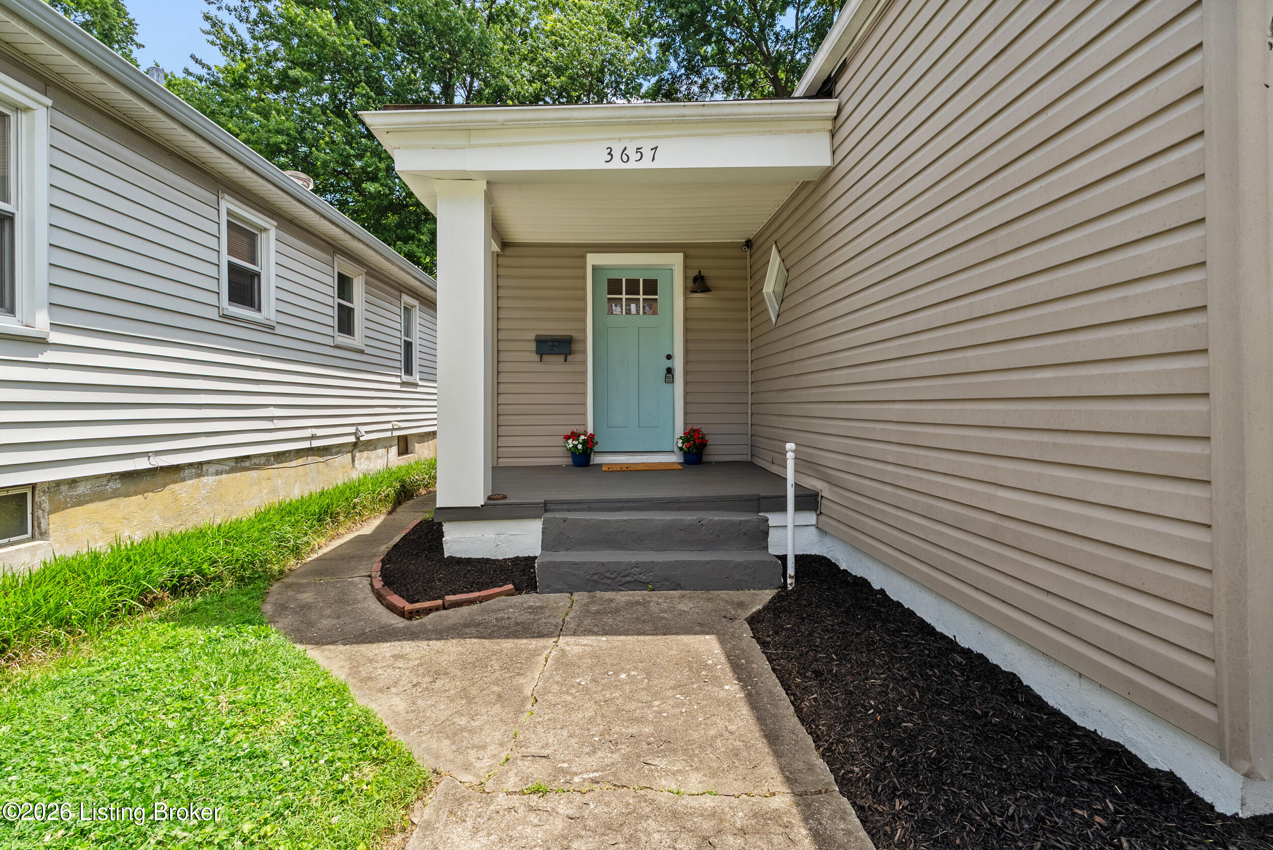 3657 Wheeler Ave Property Photo 5