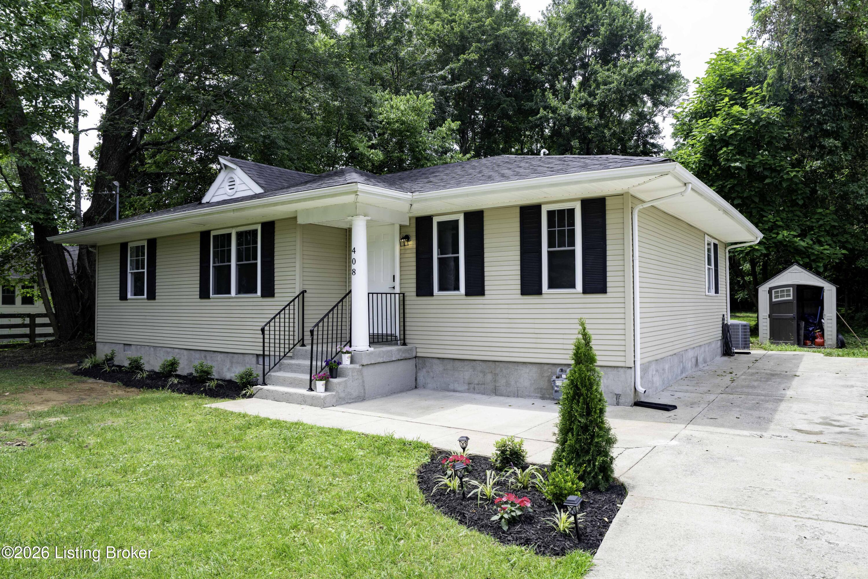 408 Evergreen Rd Property Photo 1