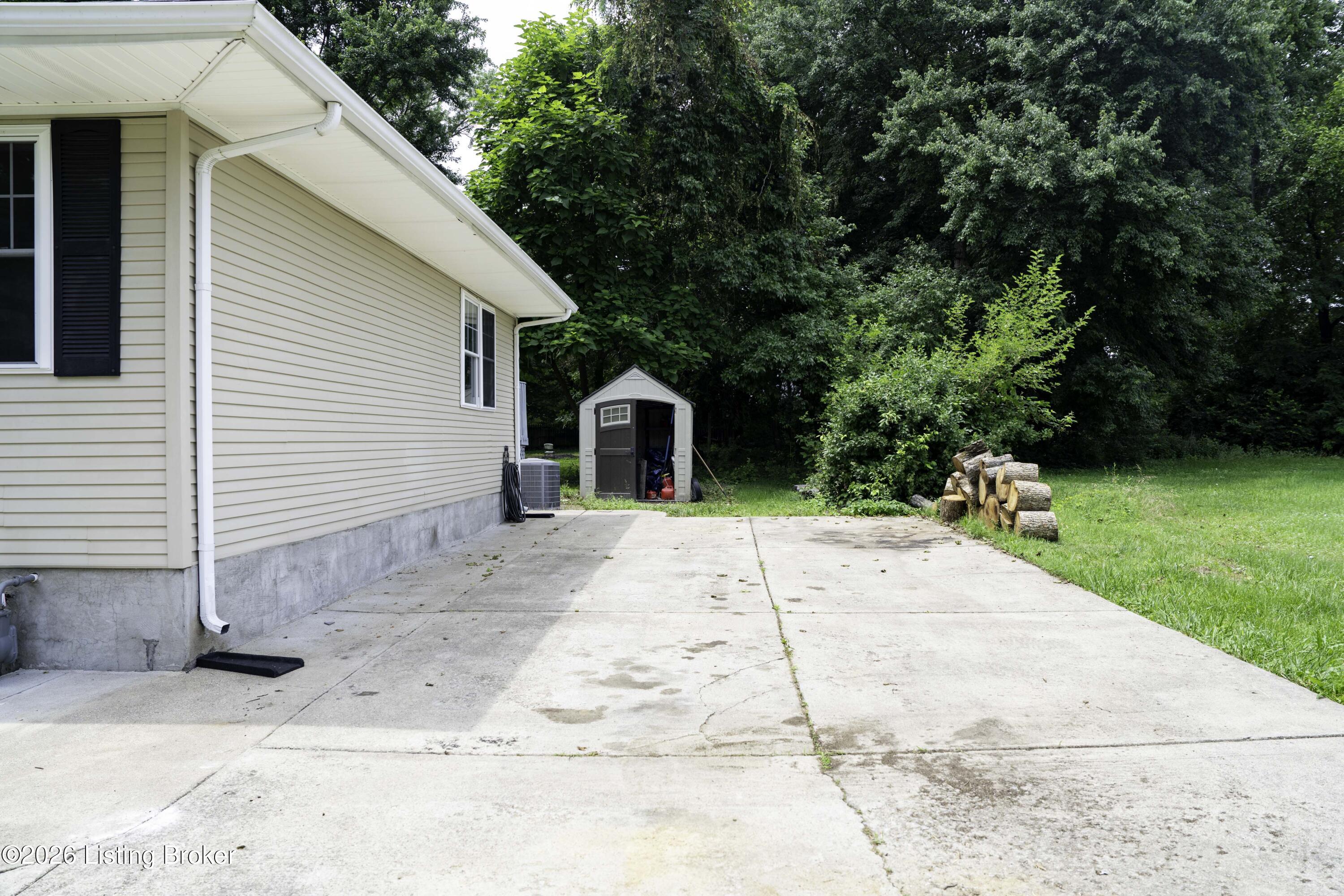 408 Evergreen Rd Property Photo 24