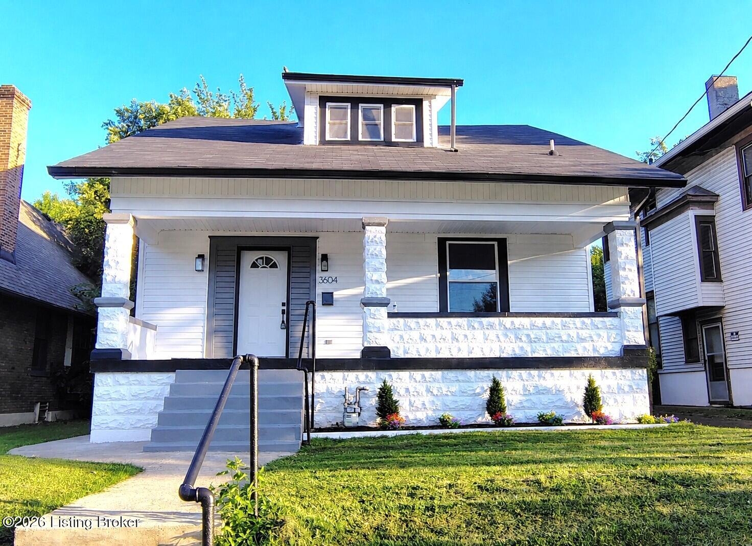 3604 W Market St Property Photo 2