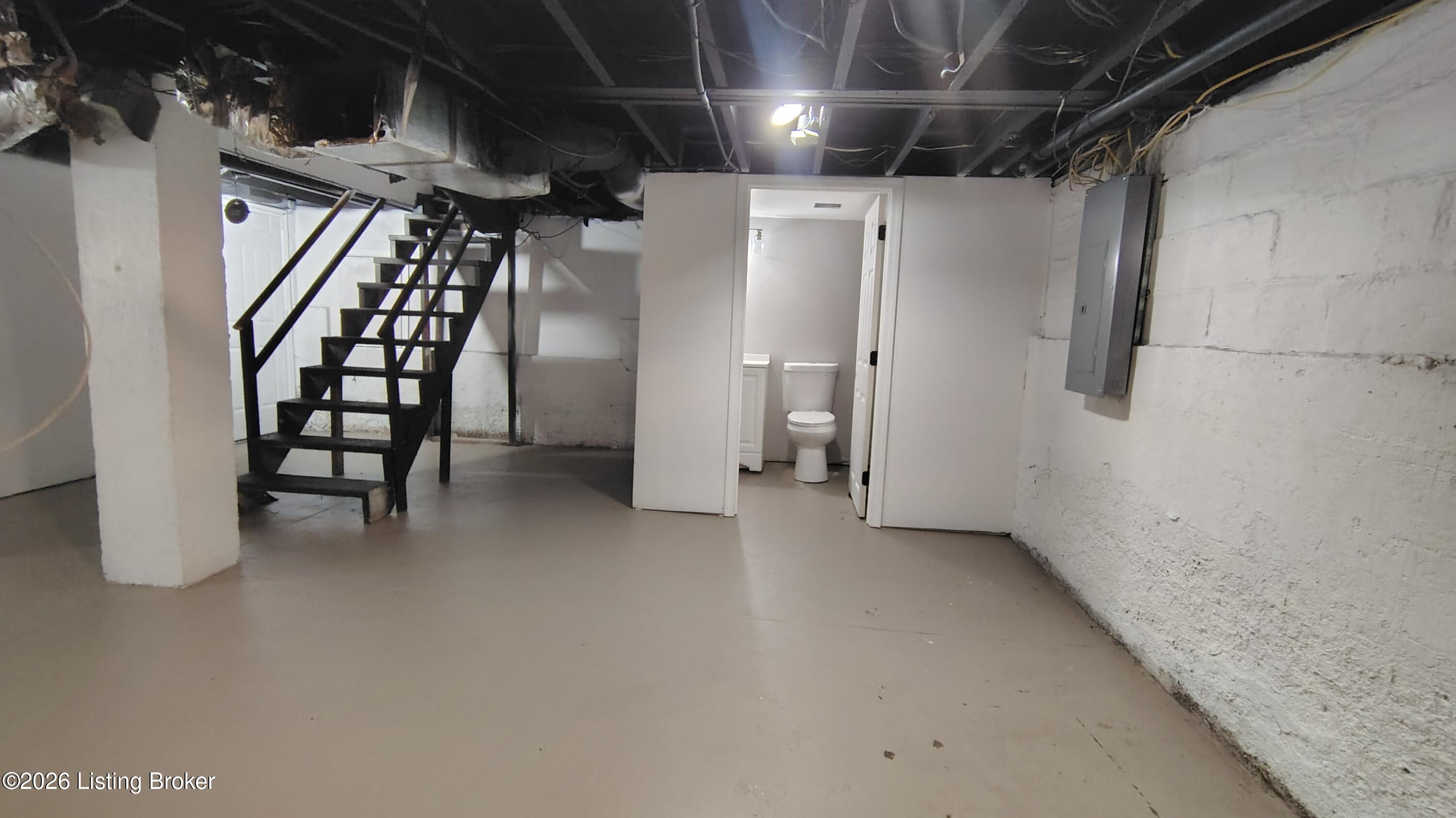 3604 W Market St Property Photo 23