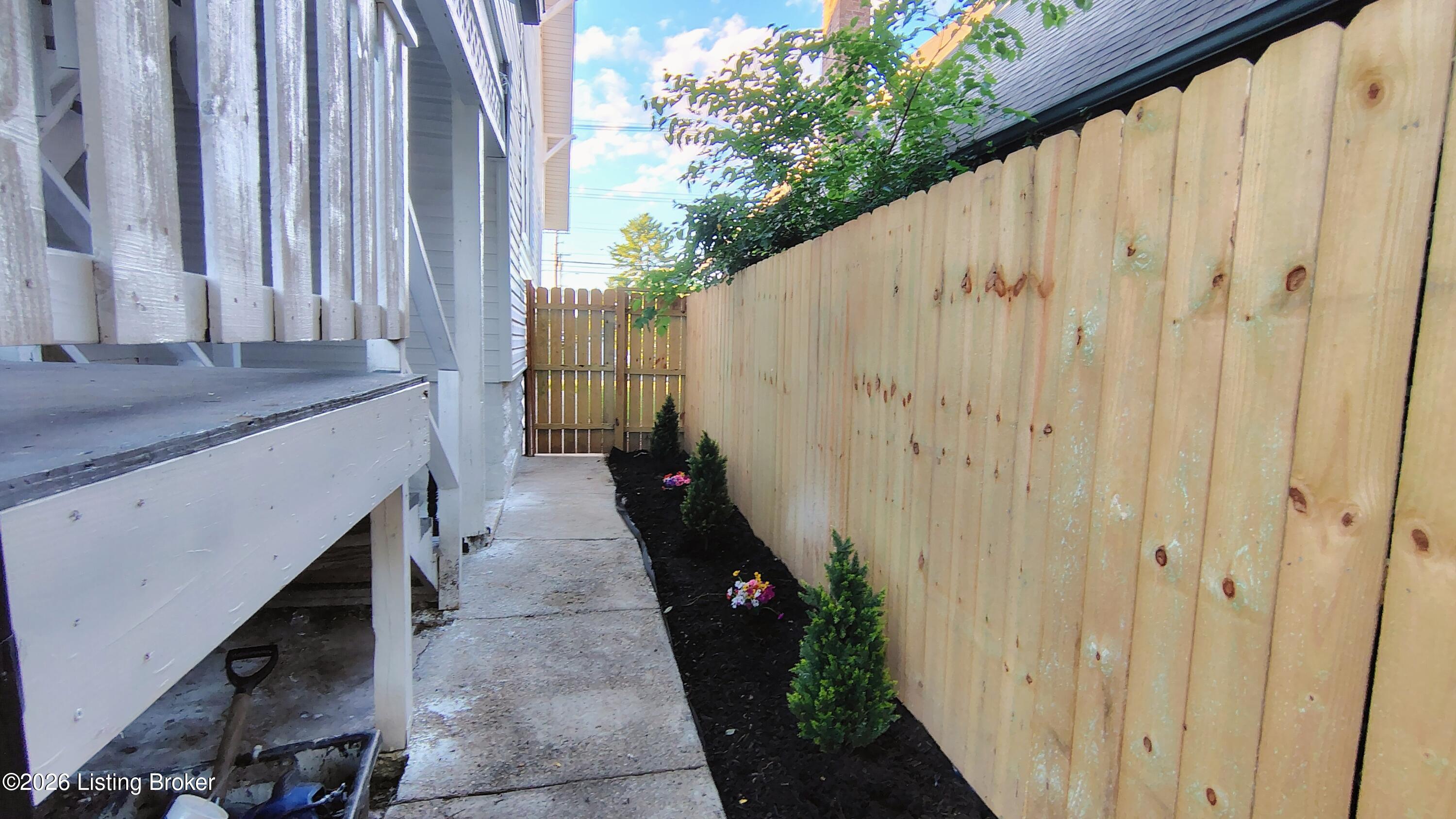 3604 W Market St Property Photo 26