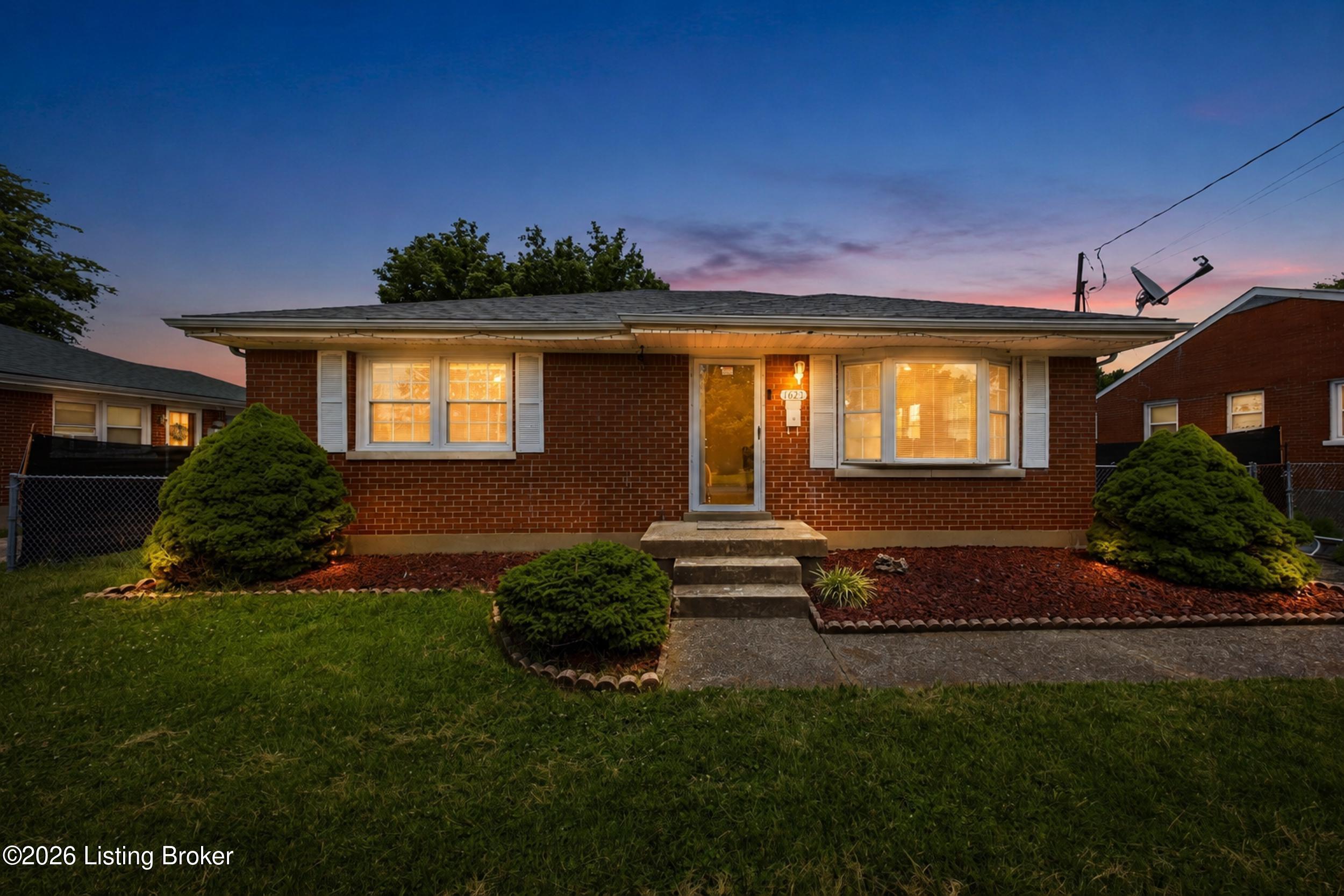 1623 Linda Way Property Photo 1