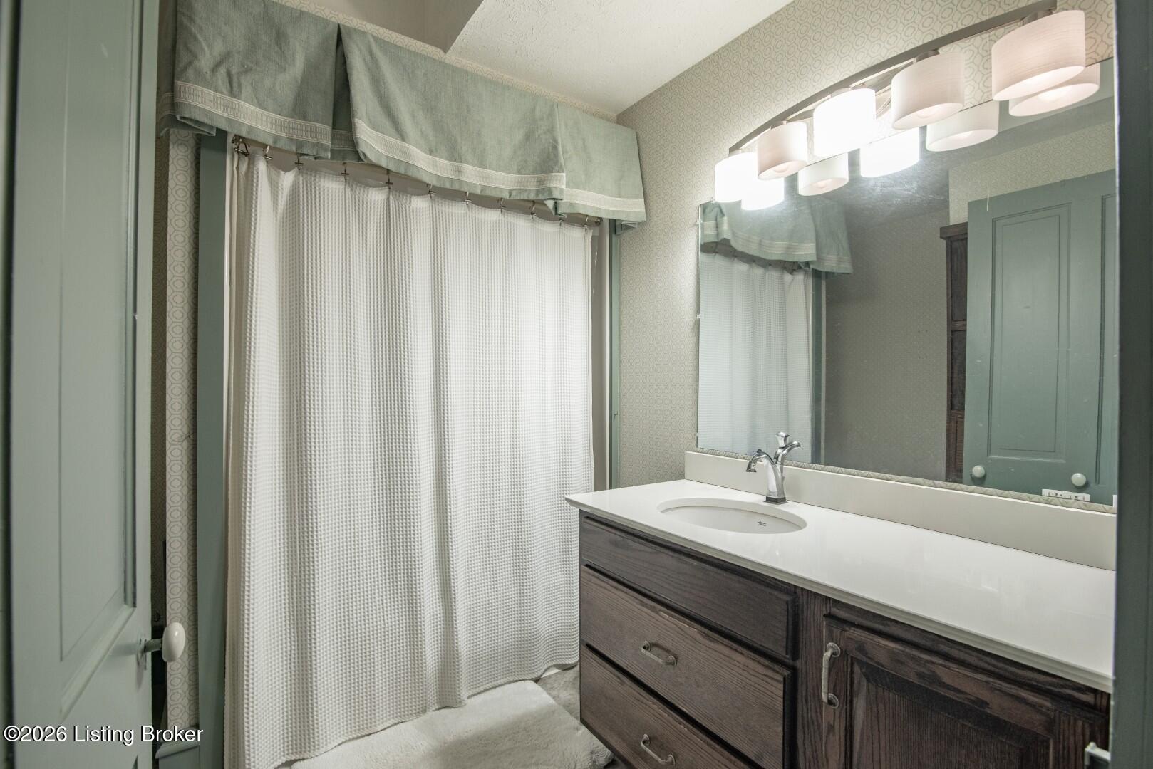 205 W Chestnut St Property Photo 60