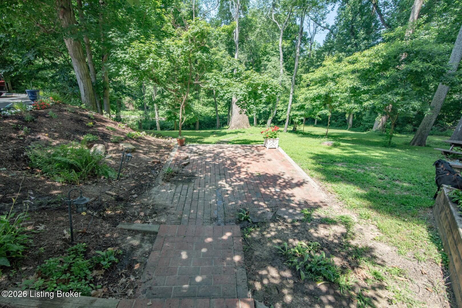 205 W Chestnut St Property Photo 64
