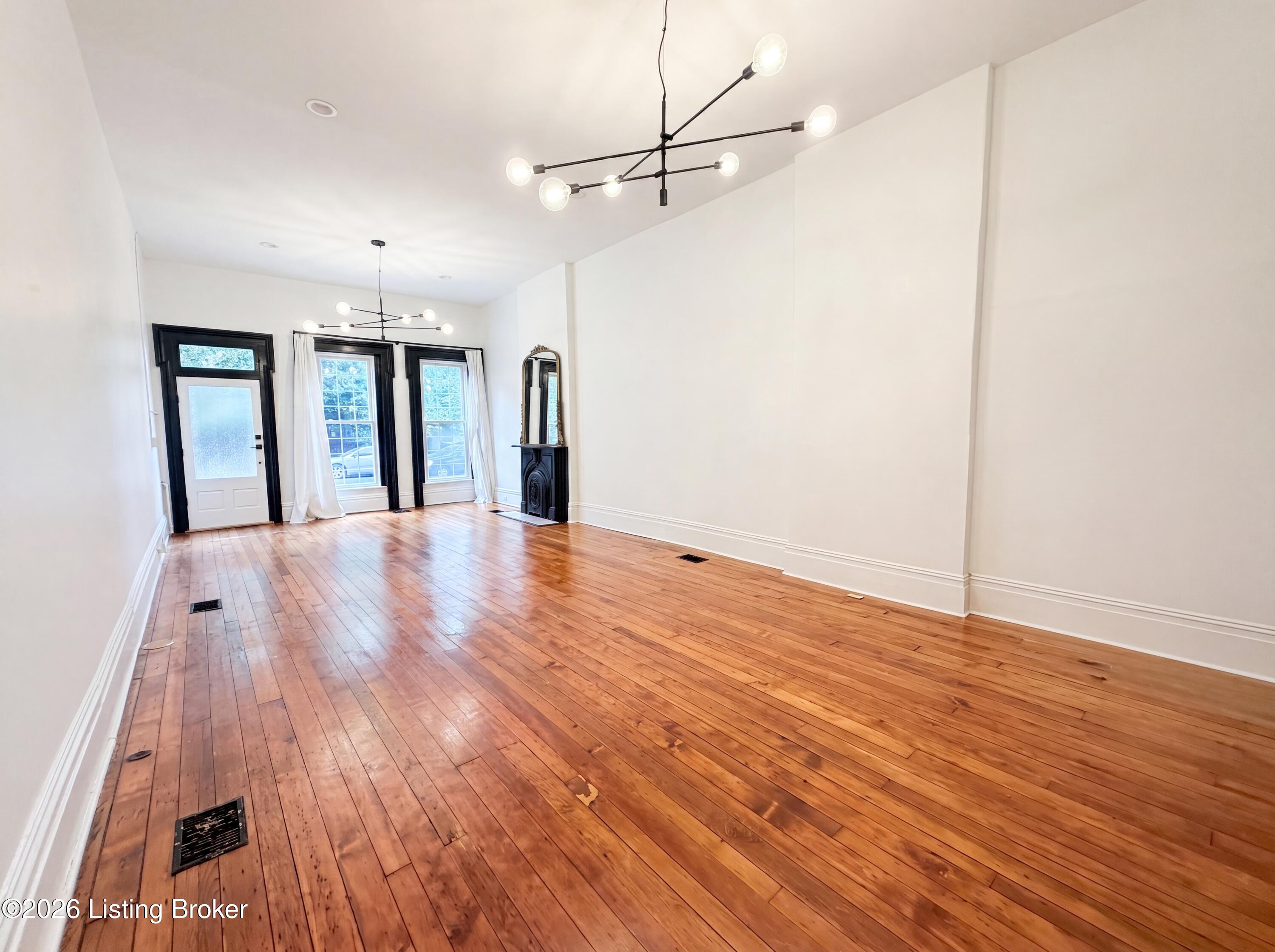 1011 Rogers St Property Photo 13