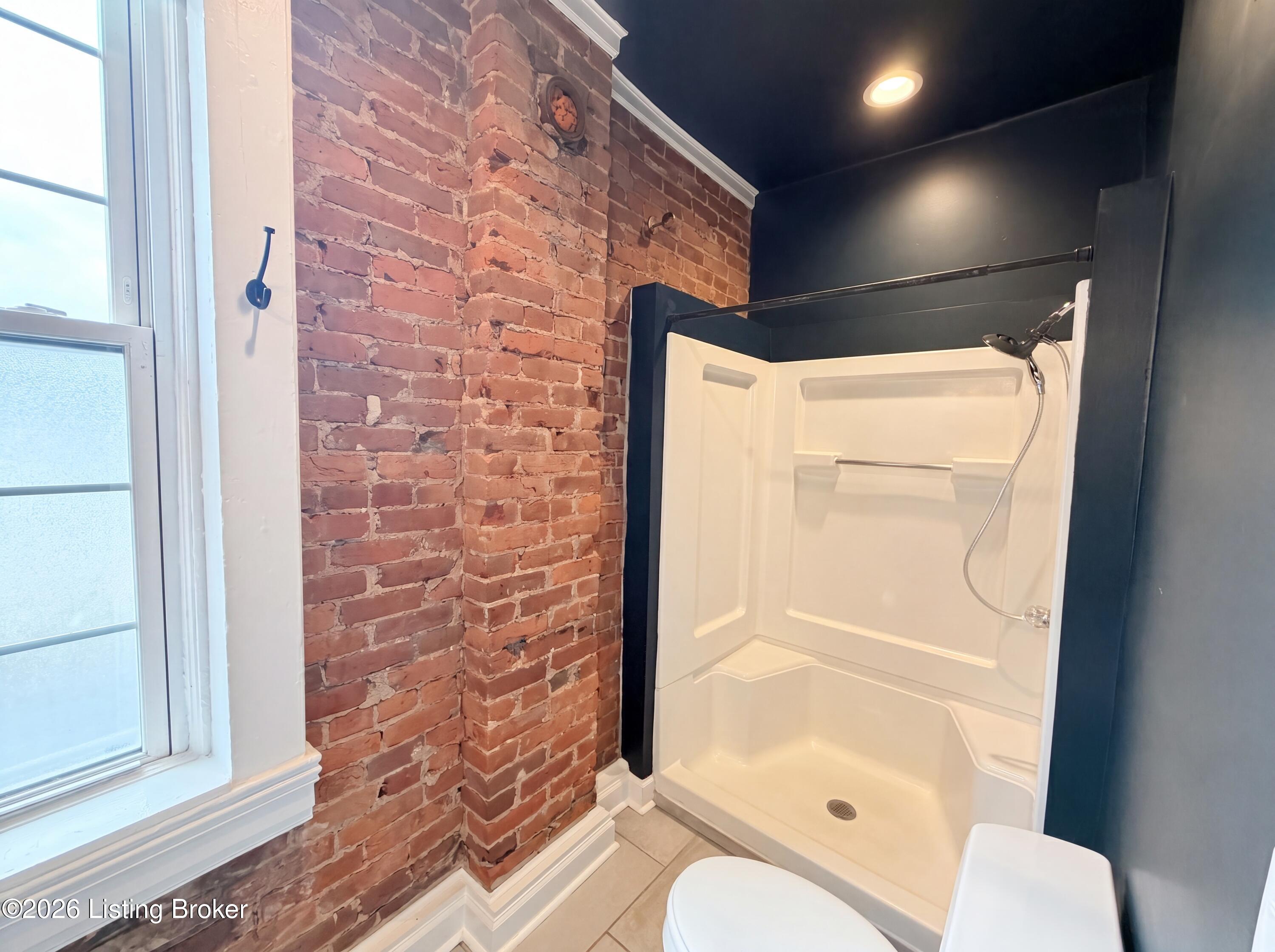 1011 Rogers St Property Photo 17