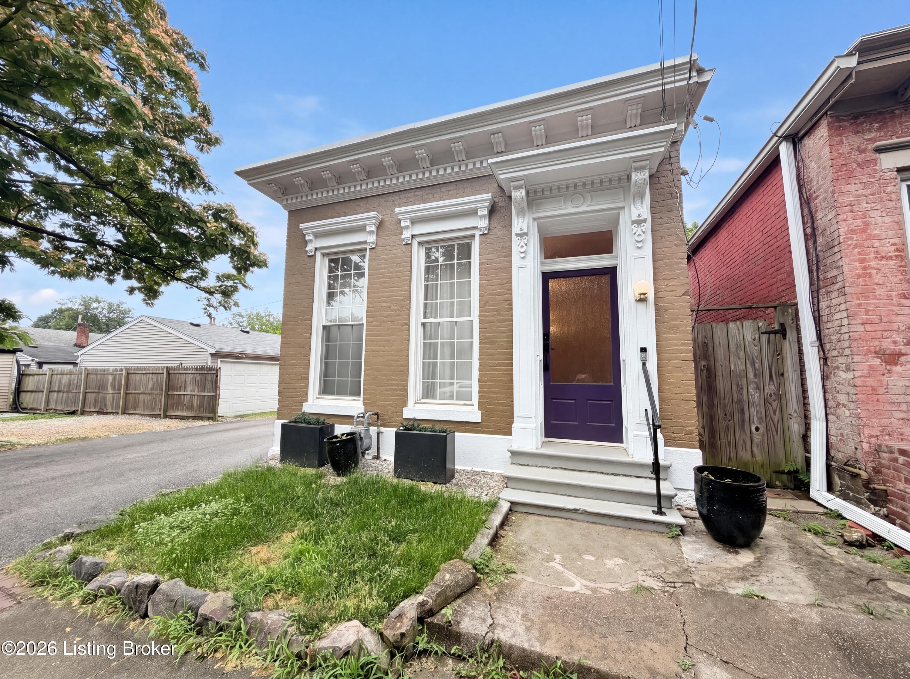 1011 Rogers St Property Photo 24