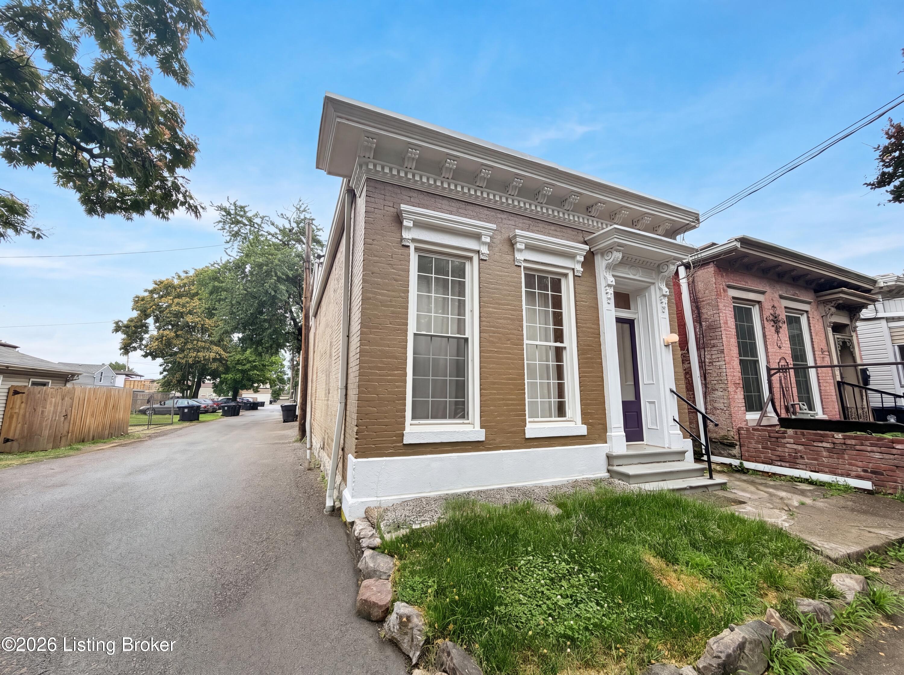 1011 Rogers St Property Photo 25