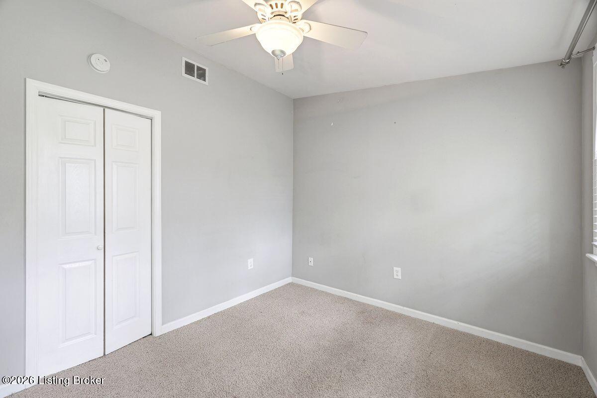 320 S Bayly Ave Property Photo 19