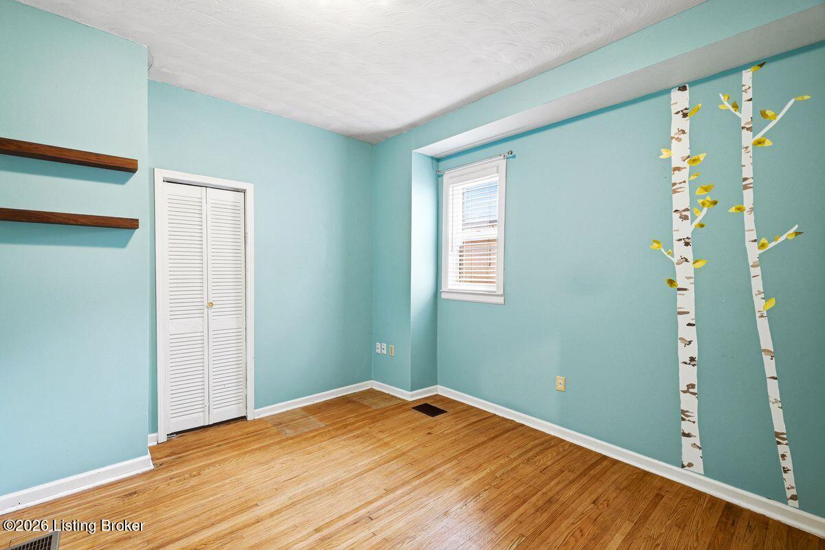 320 S Bayly Ave Property Photo 22