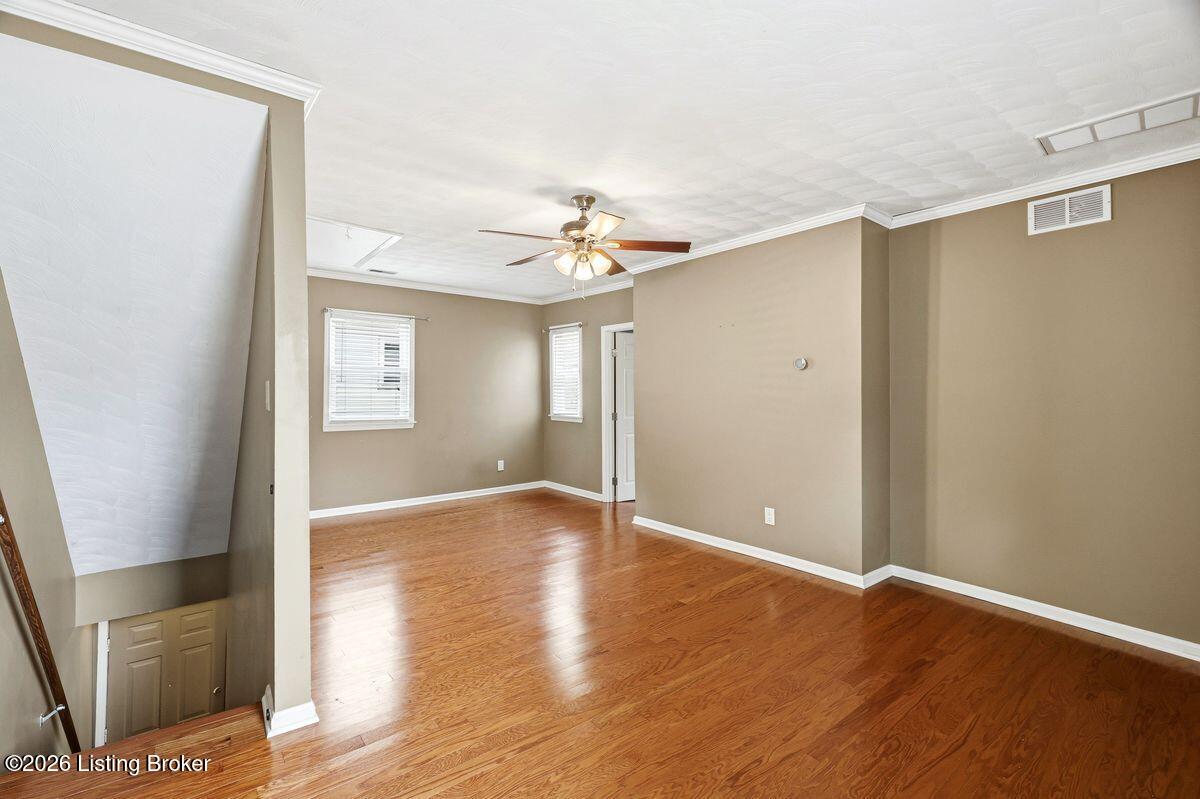 320 S Bayly Ave Property Photo 25