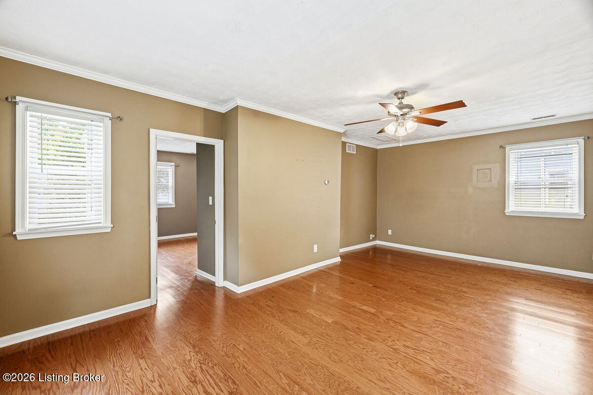 320 S Bayly Ave Property Photo 26
