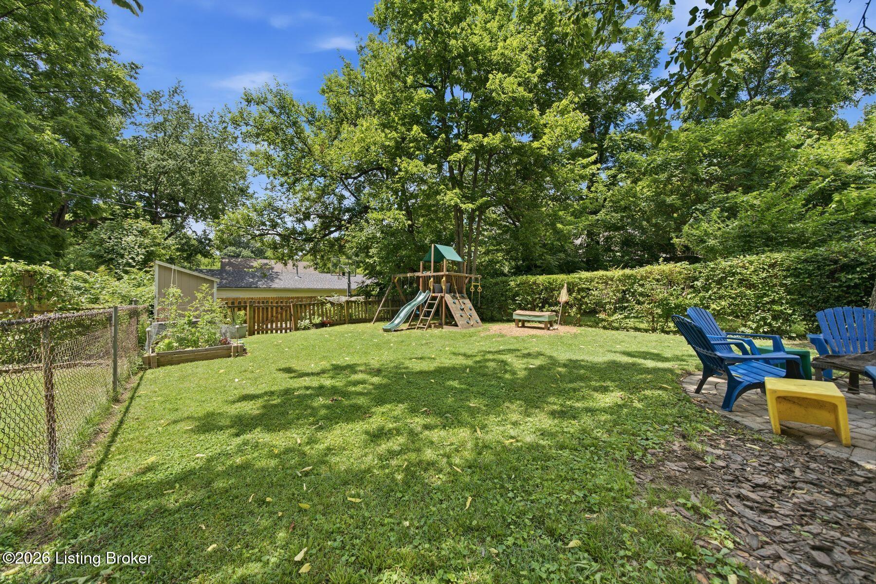320 S Bayly Ave Property Photo 37