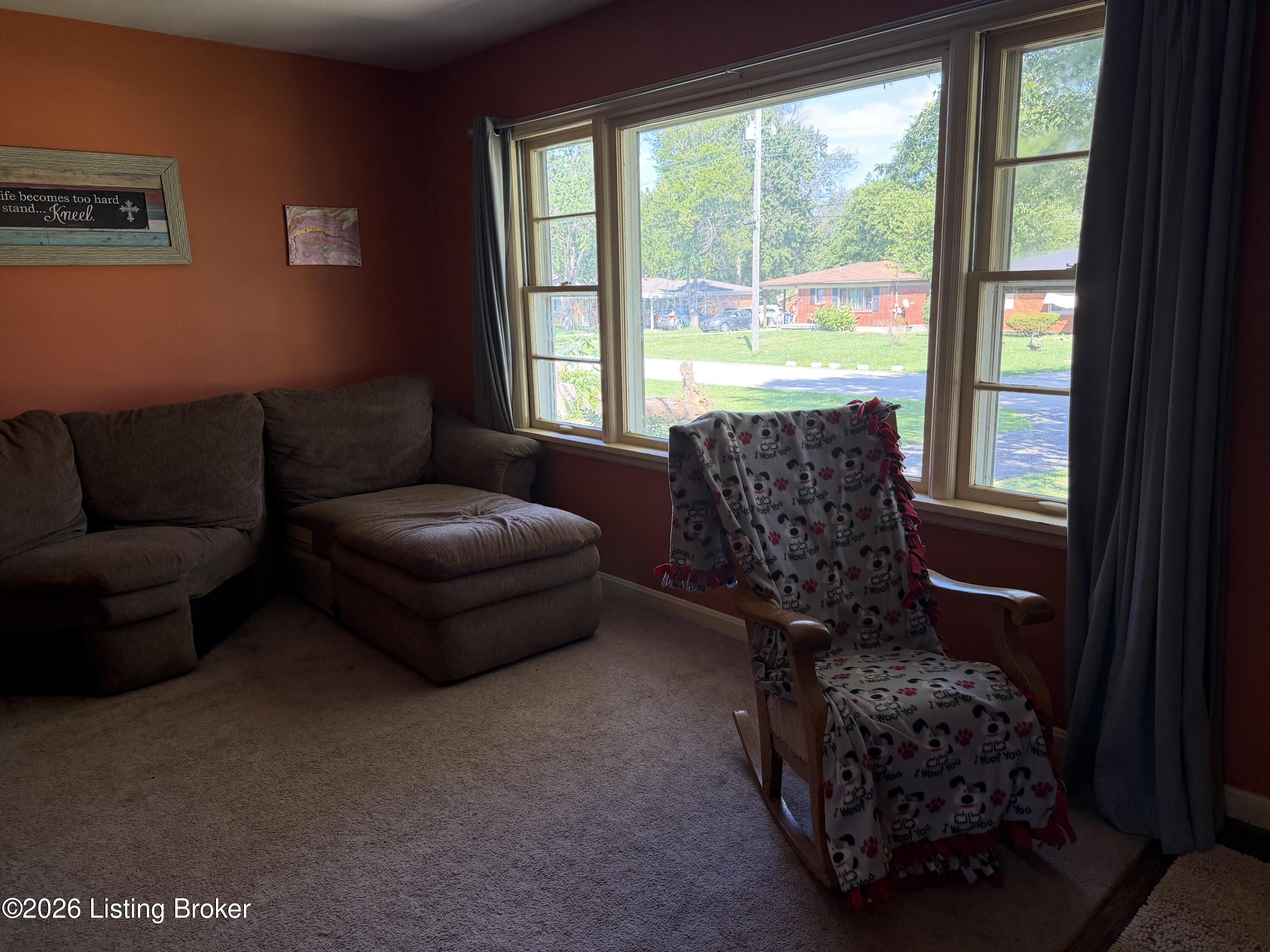 4318 Bayberry Dr Property Photo 4