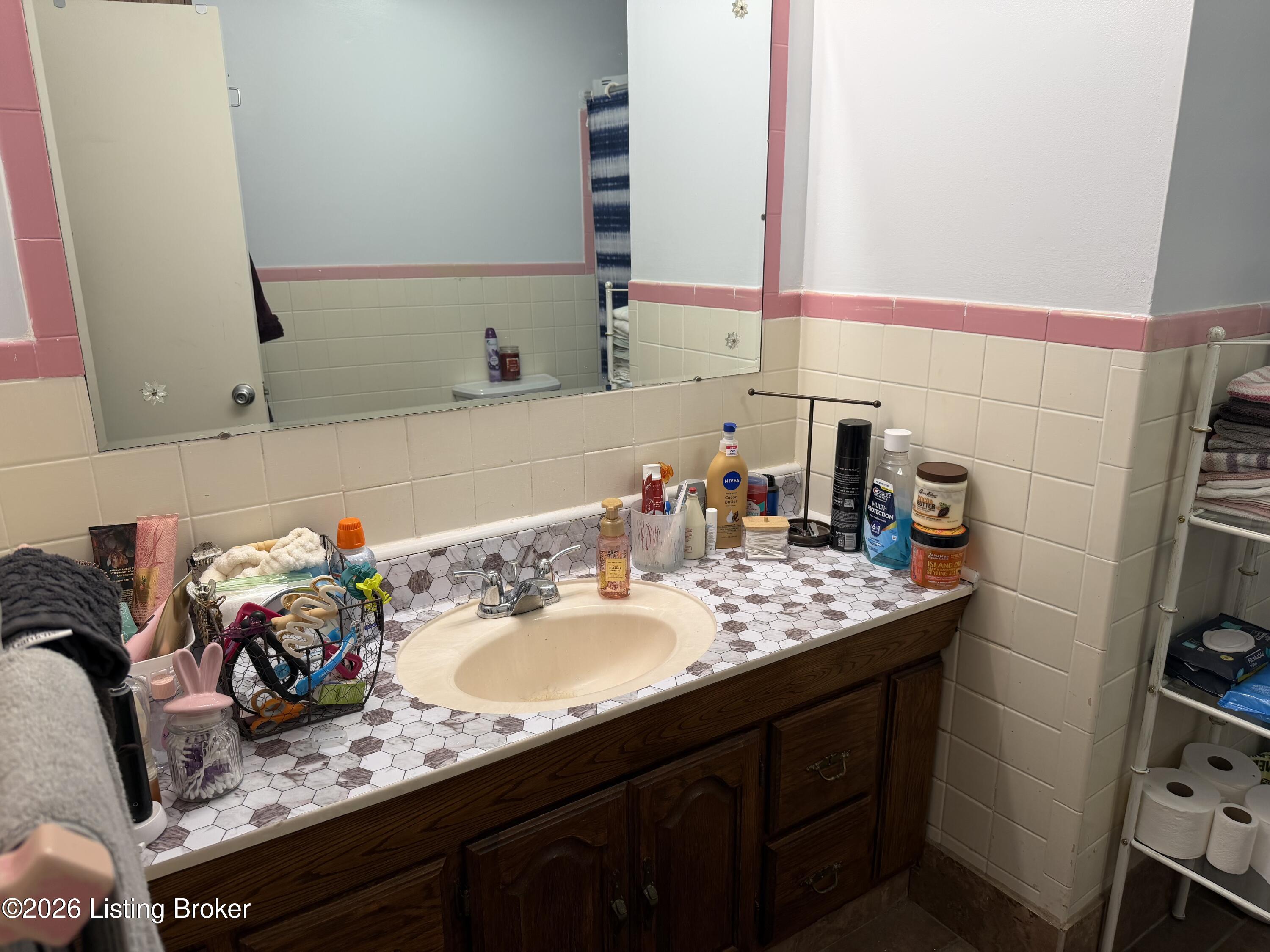 4318 Bayberry Dr Property Photo 8