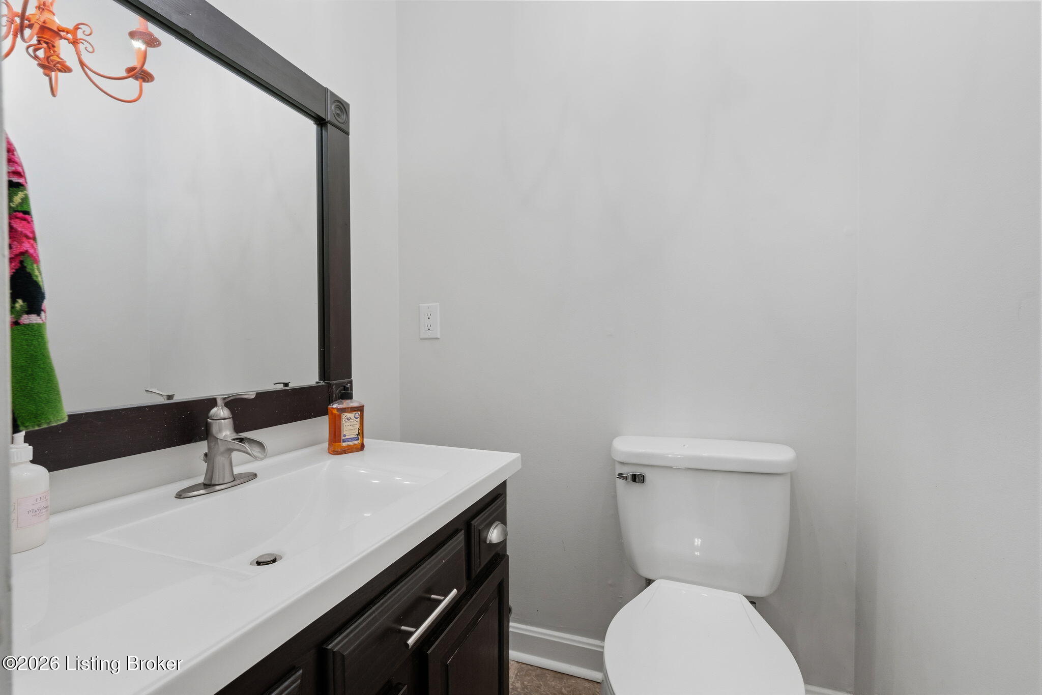 3140 Yorkshire Dr Property Photo 9